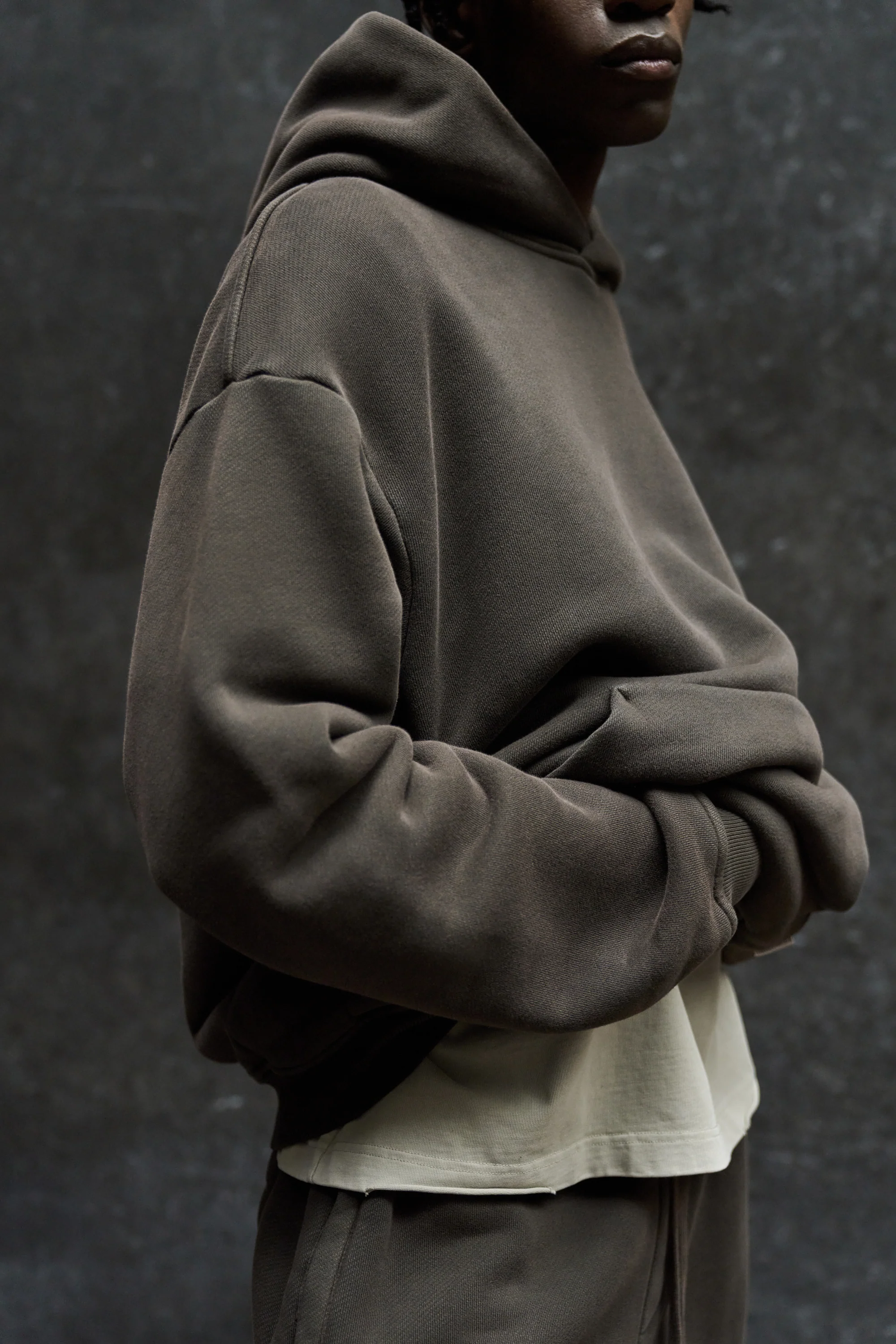 LAUNDERED CLASSICS HOODIE - WASHED BROWN