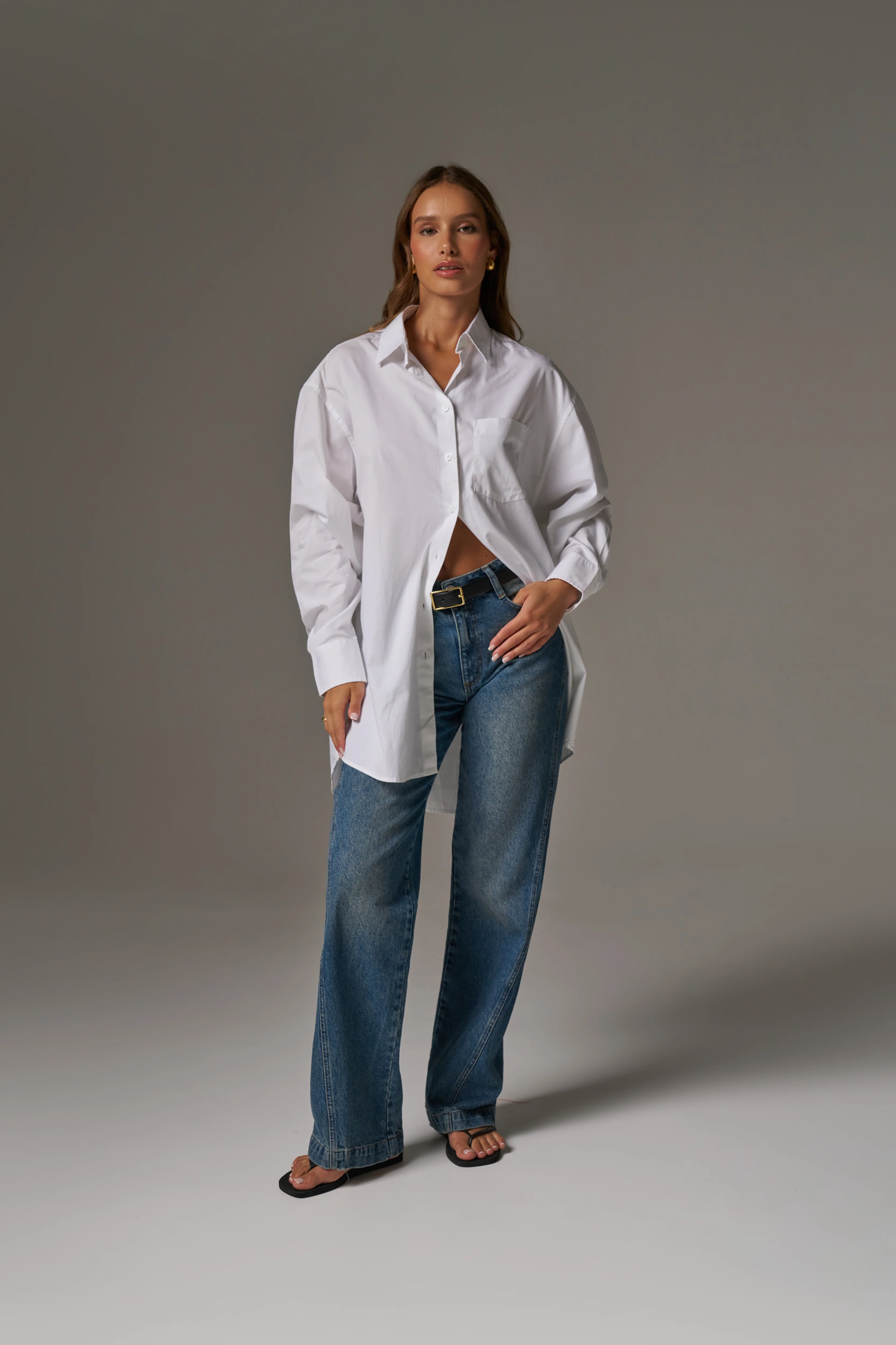 RELAXED STRAIGHT LEG JEANS - MID BLUE WASH