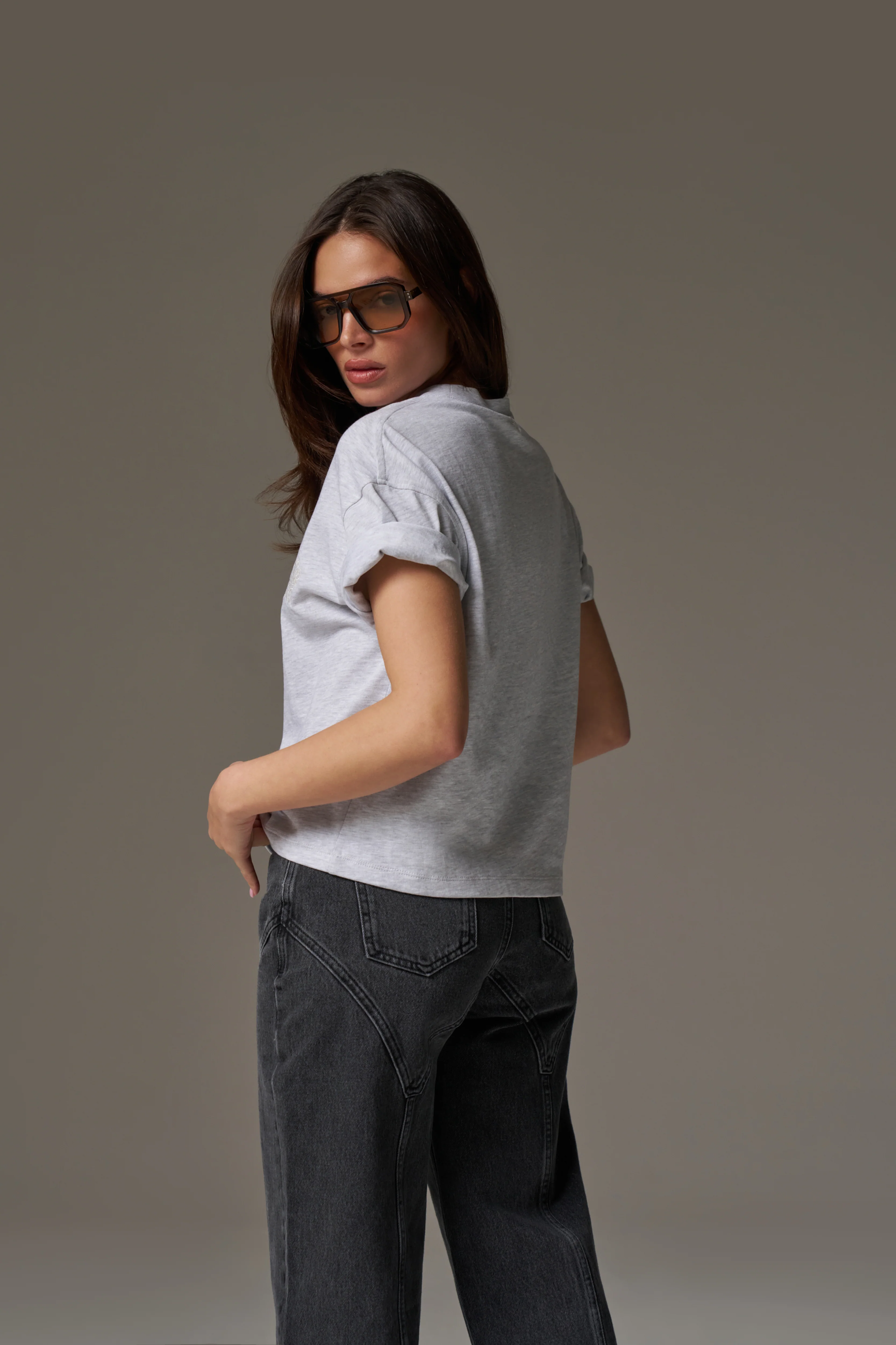 EMBROIDERED CREST T-SHIRT - GREY MARL