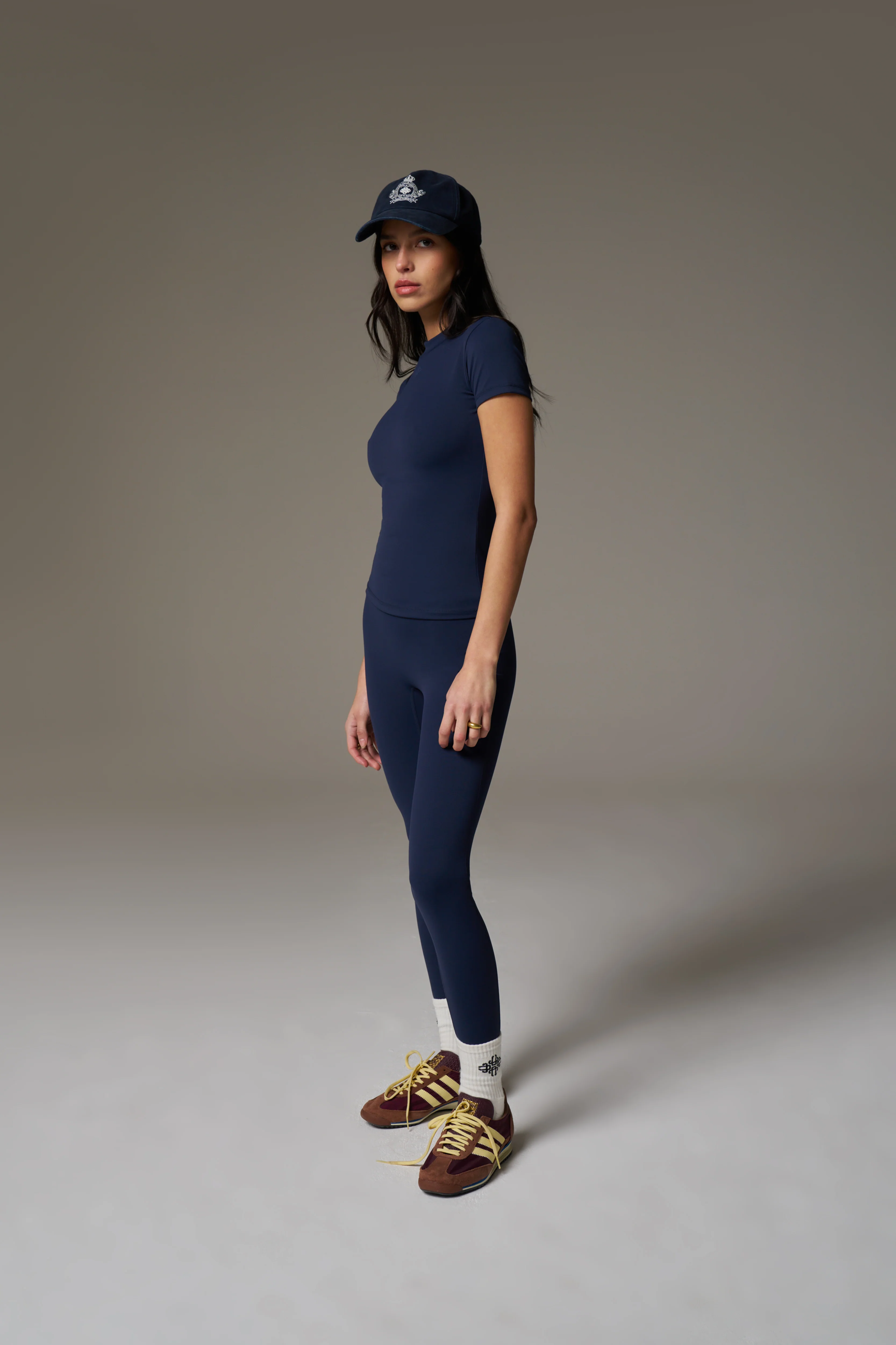 SCULPTING STRETCH EMBLEM BABY TEE - DARK NAVY