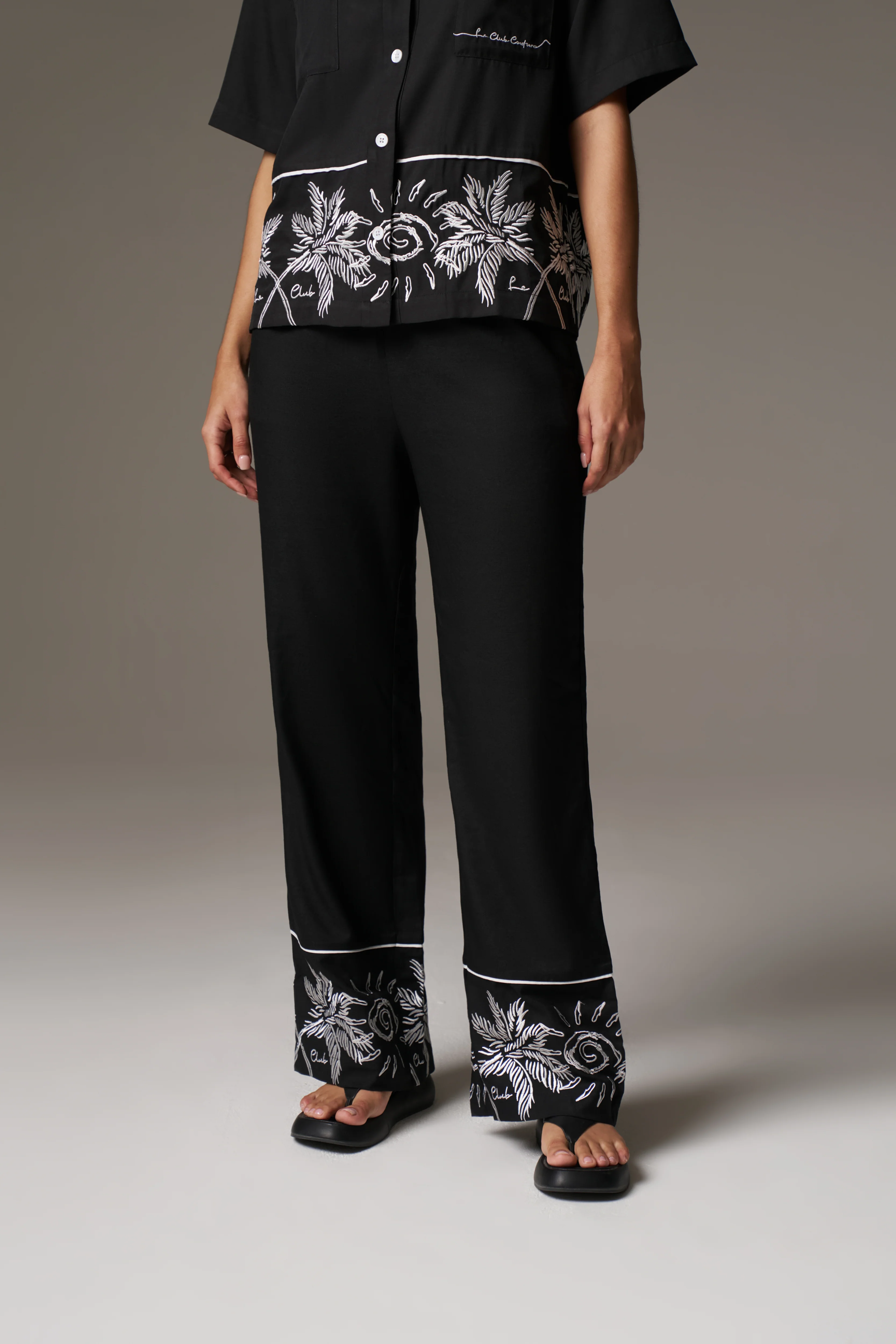 PALM EMBROIDERY WIDE LEG TROUSERS - BLACK