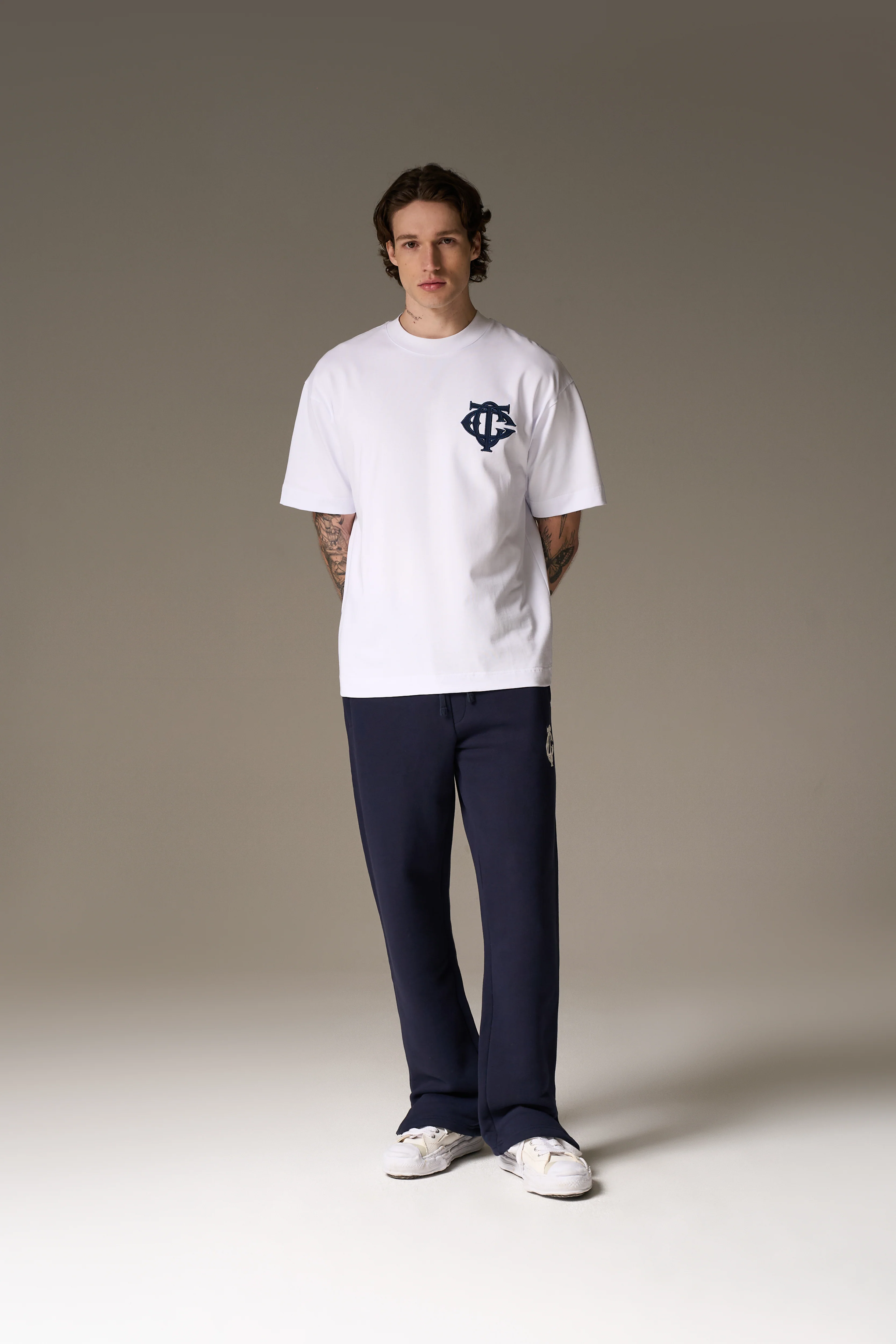 HEAVYWEIGHT MONOGRAM EMBLEM JOGGERS - NAVY