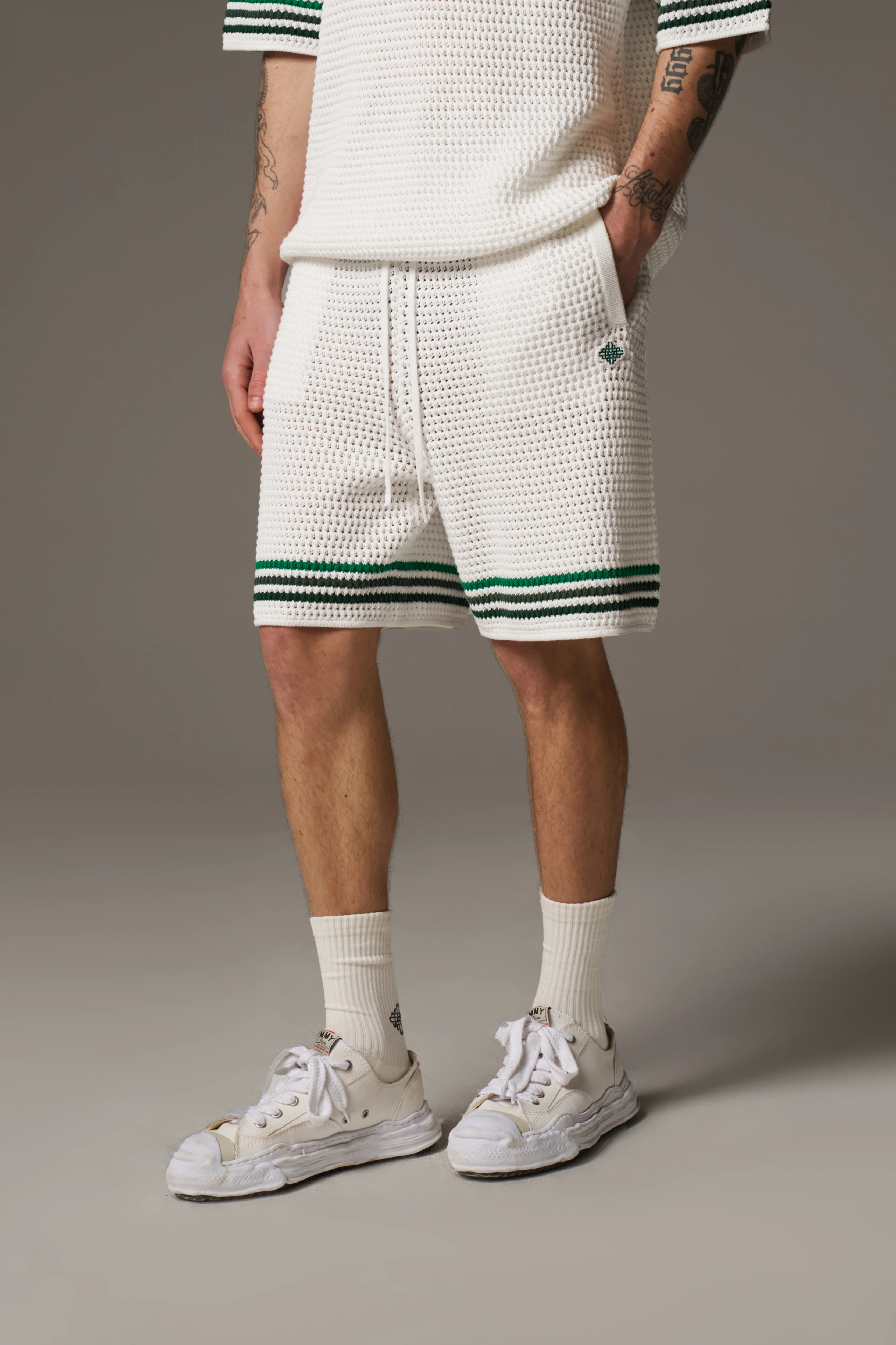 STRIPE CROCHET KNIT SHORTS - WHITE