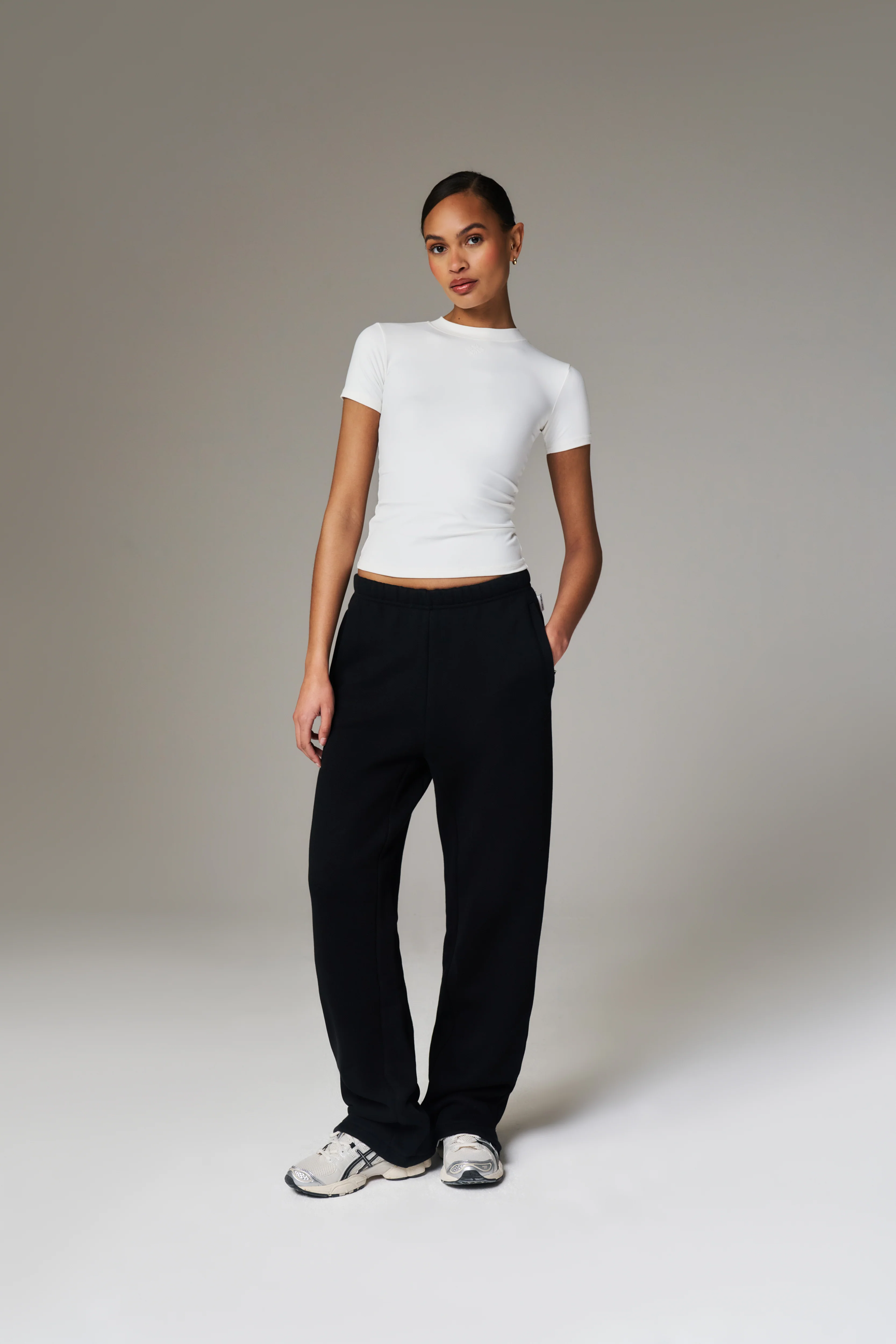 SCULPTING STRETCH EMBLEM BABY TEE - OFF WHITE