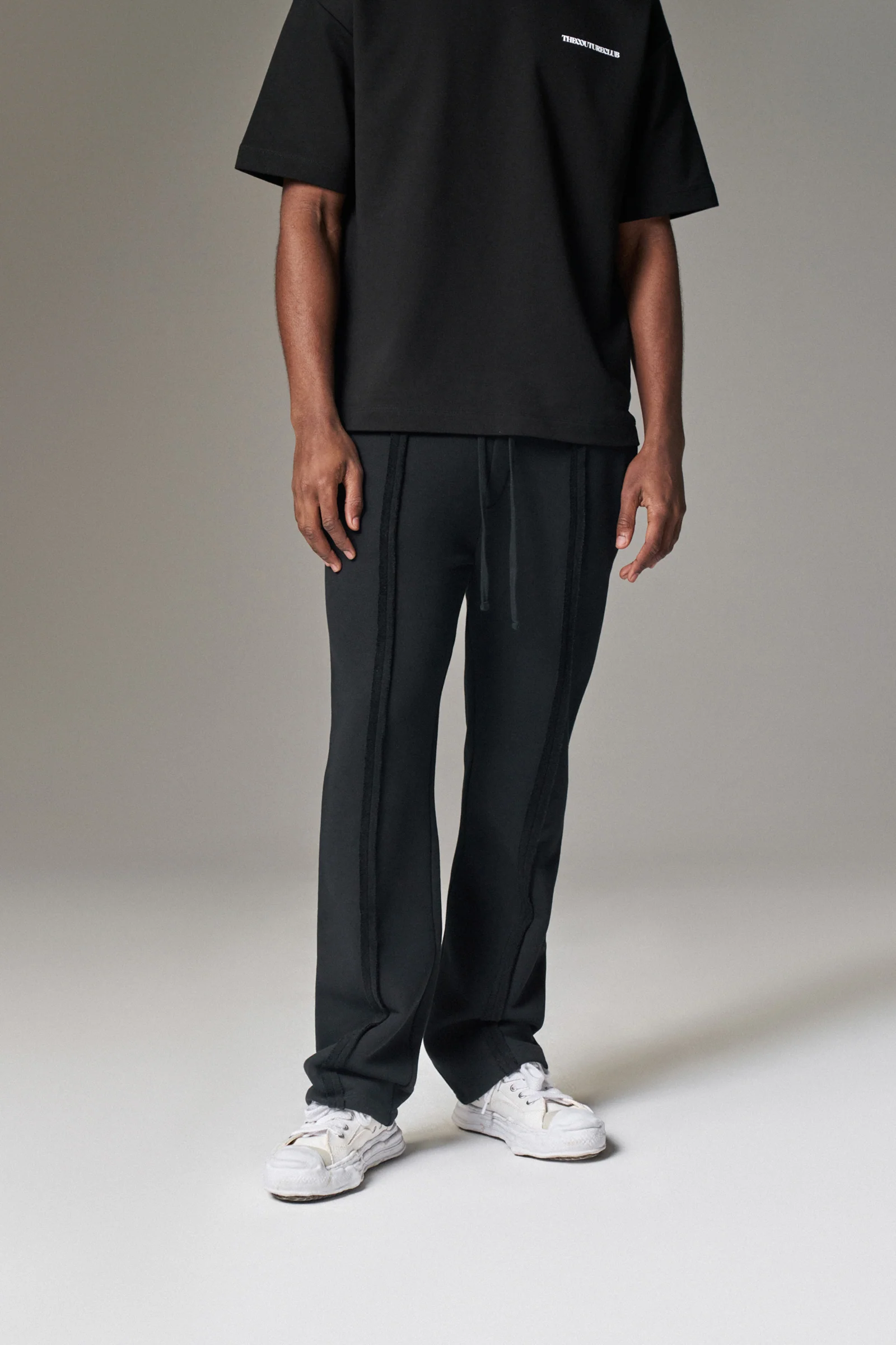 COPYRIGHT STRAIGHT LEG JOGGERS - BLACK