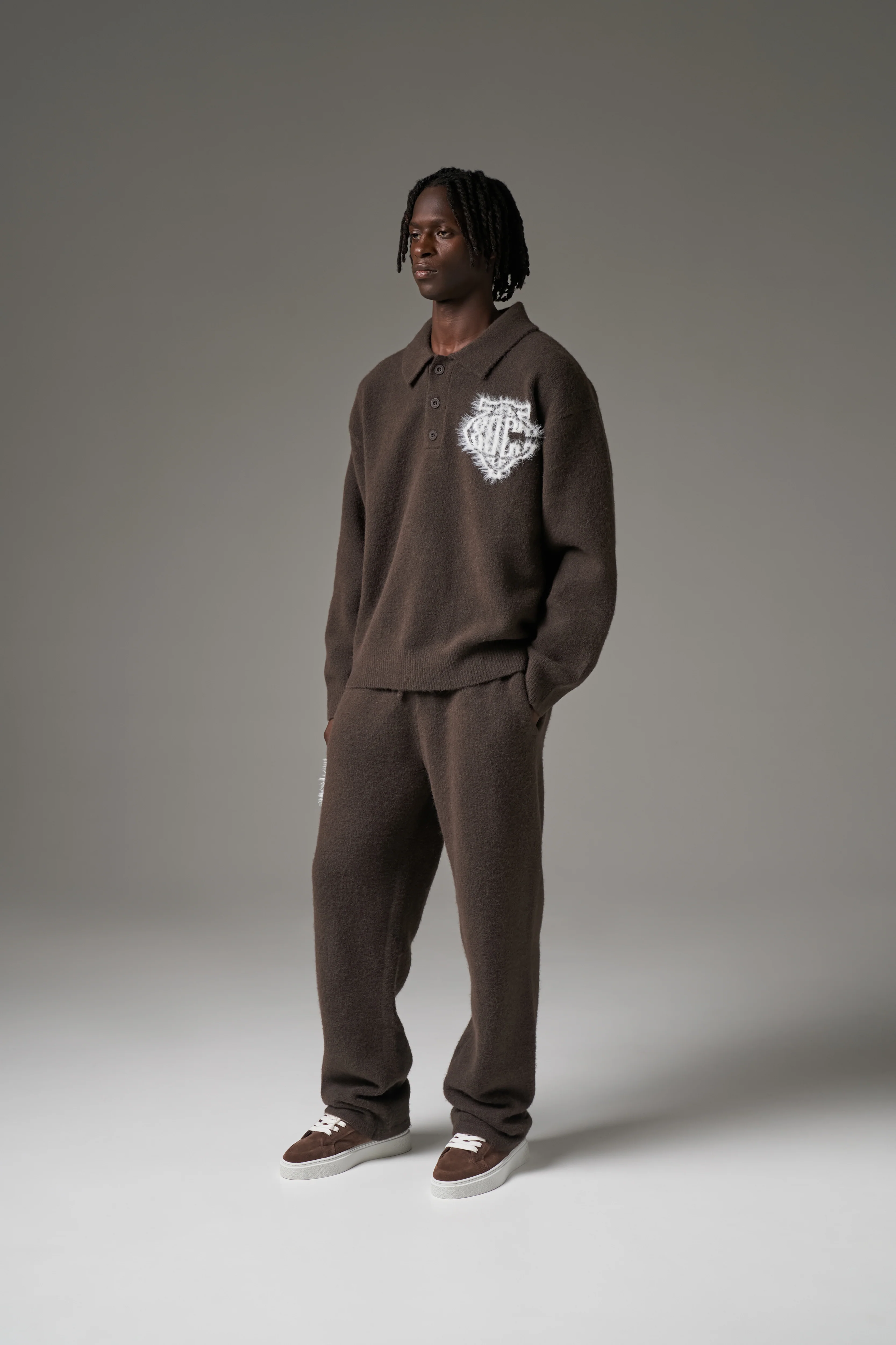 MONOGRAM EMBLEM FLUFFY KNIT POLO - BROWN