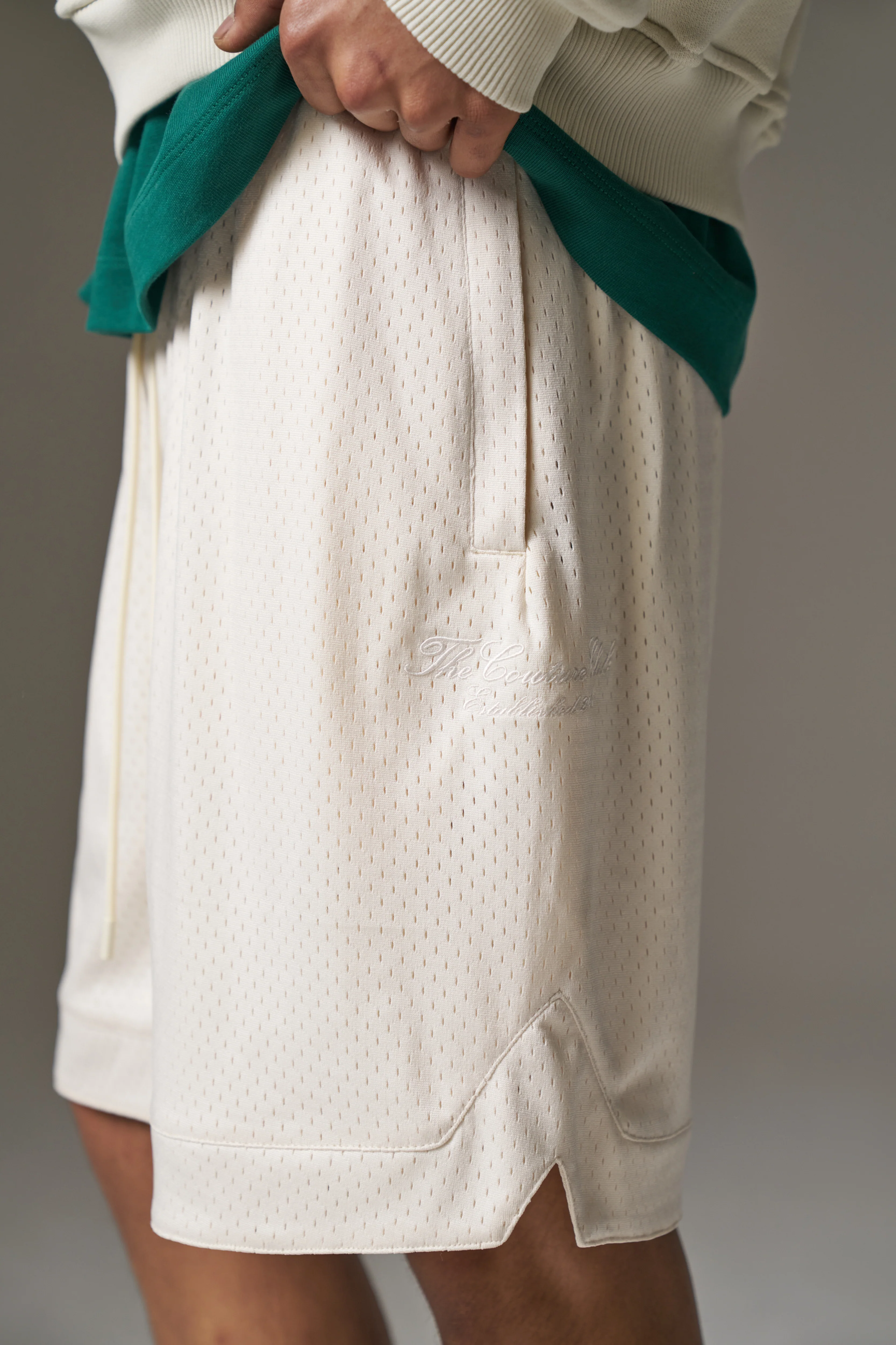 AIRTEX SHORTS - OFF WHITE