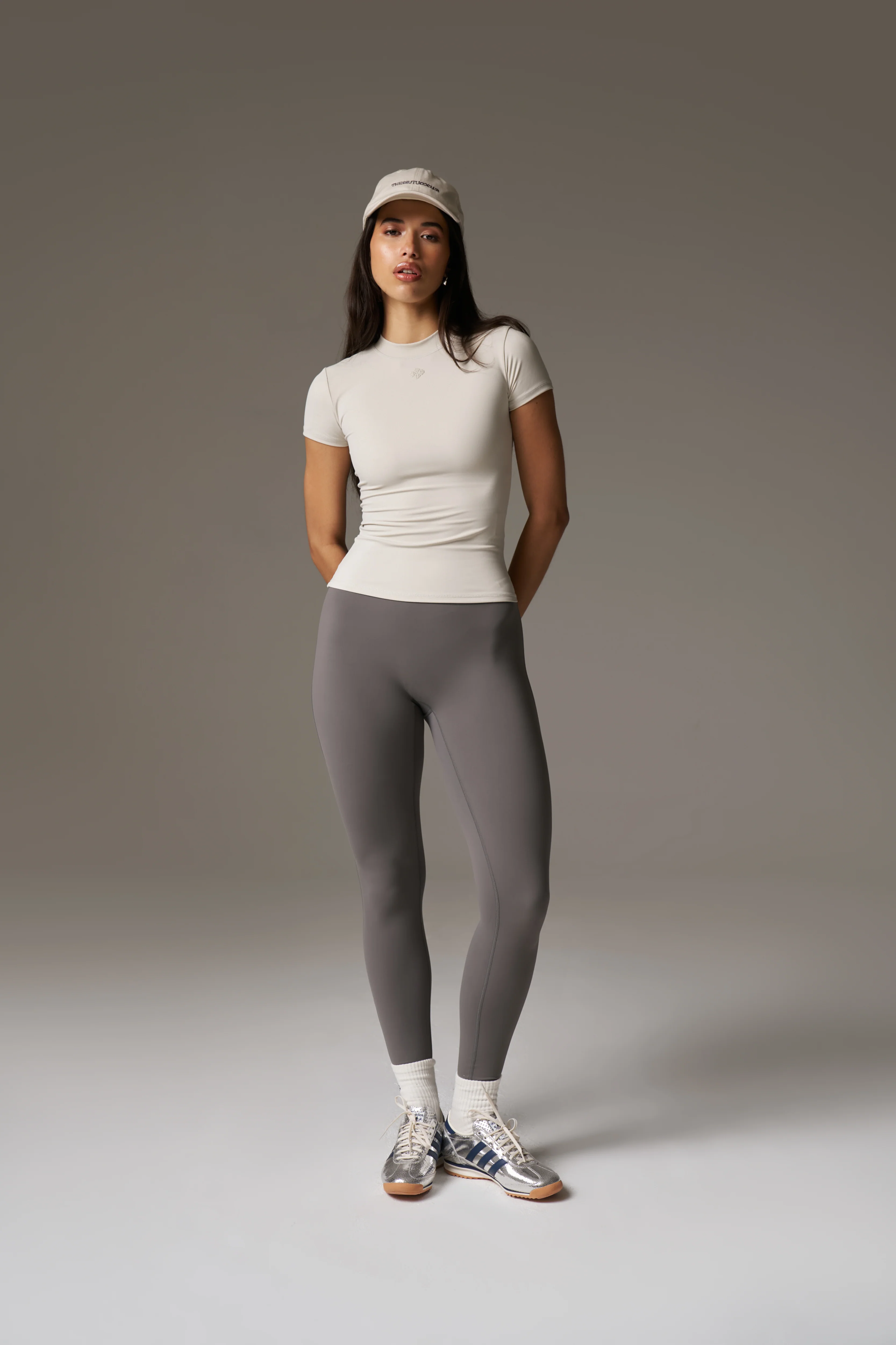 SCULPTING STRETCH EMBLEM LEGGINGS - CHARCOAL