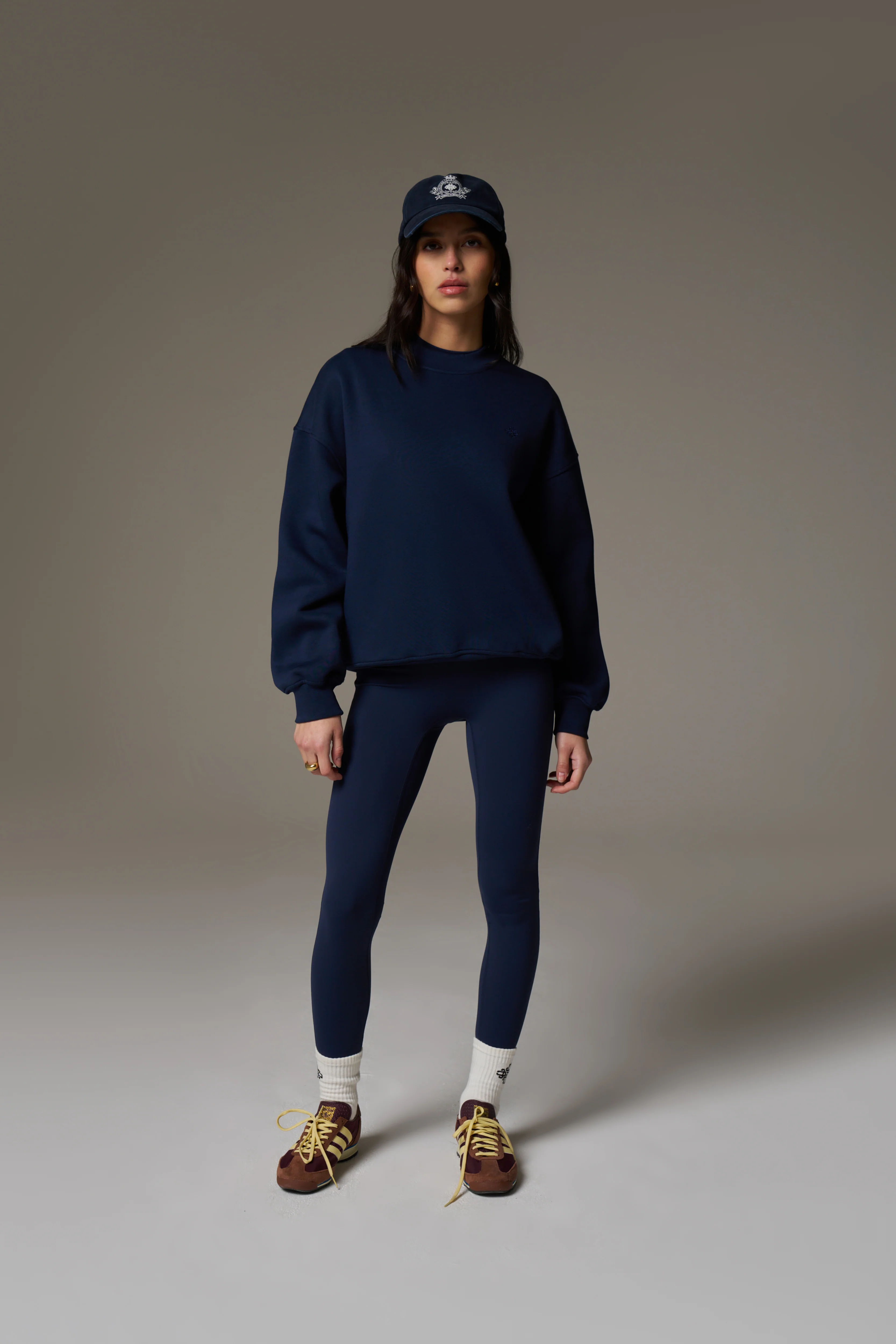 EMBLEM EMBROIDERED SWEATSHIRT - NAVY
