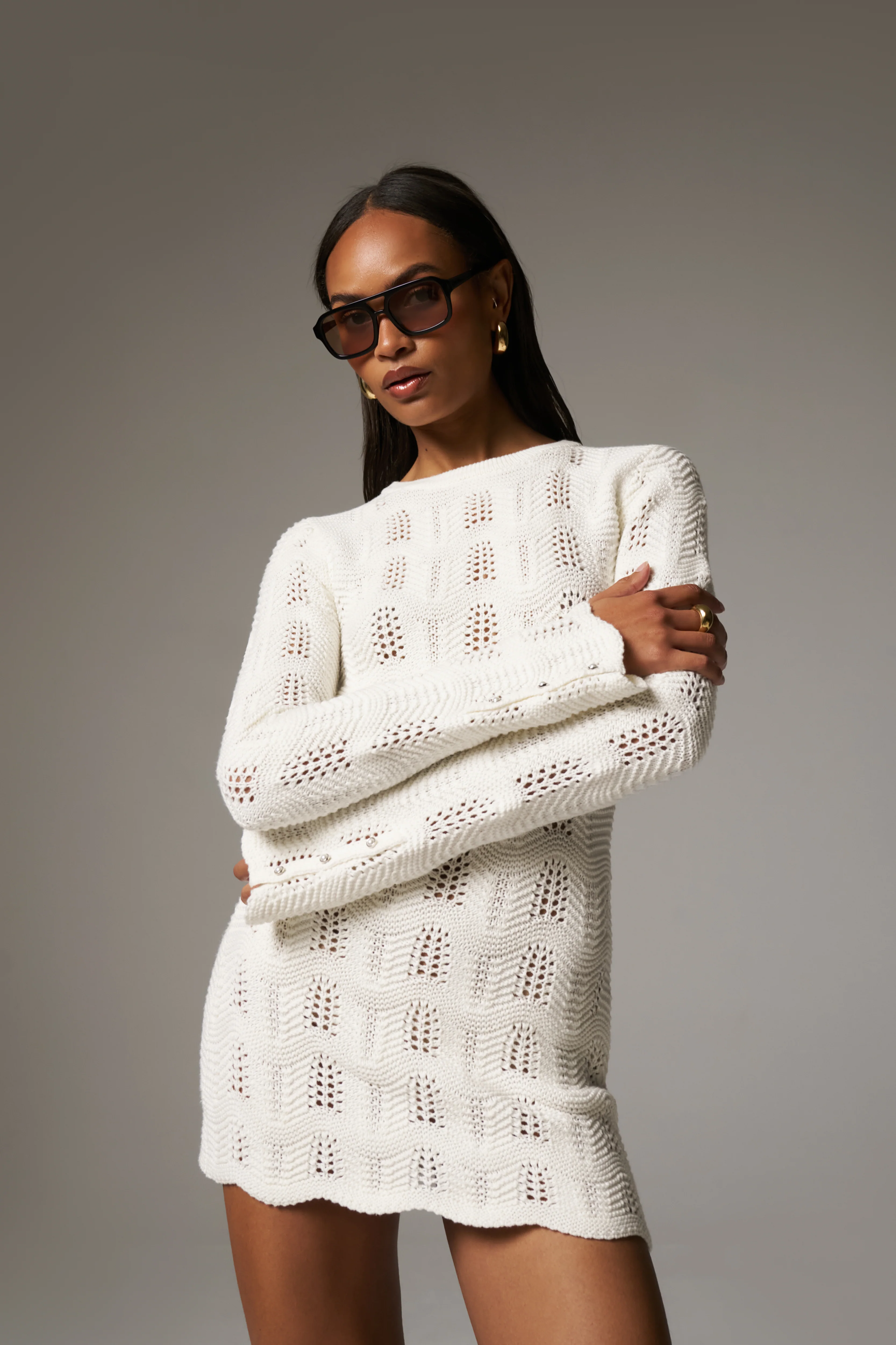 SCALLOP EDGE KNITTED MINI DRESS - OFF WHITE