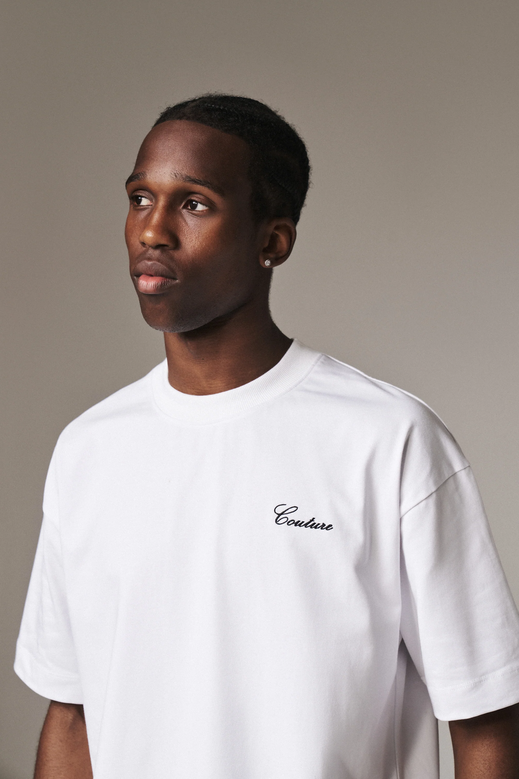 SCRIPT EMBROIDERED T-SHIRT - WHITE