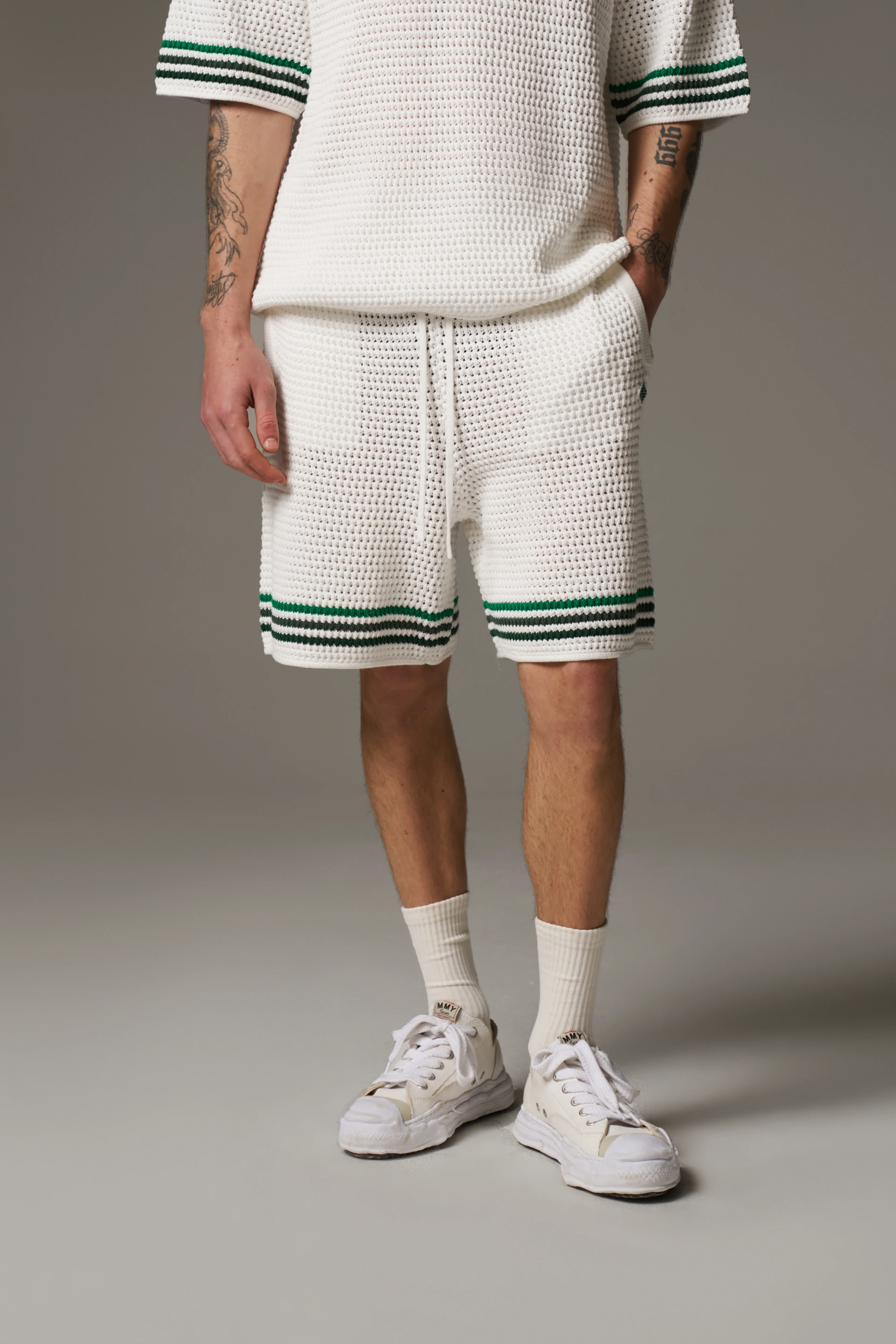 STRIPE CROCHET KNIT SHORTS - WHITE