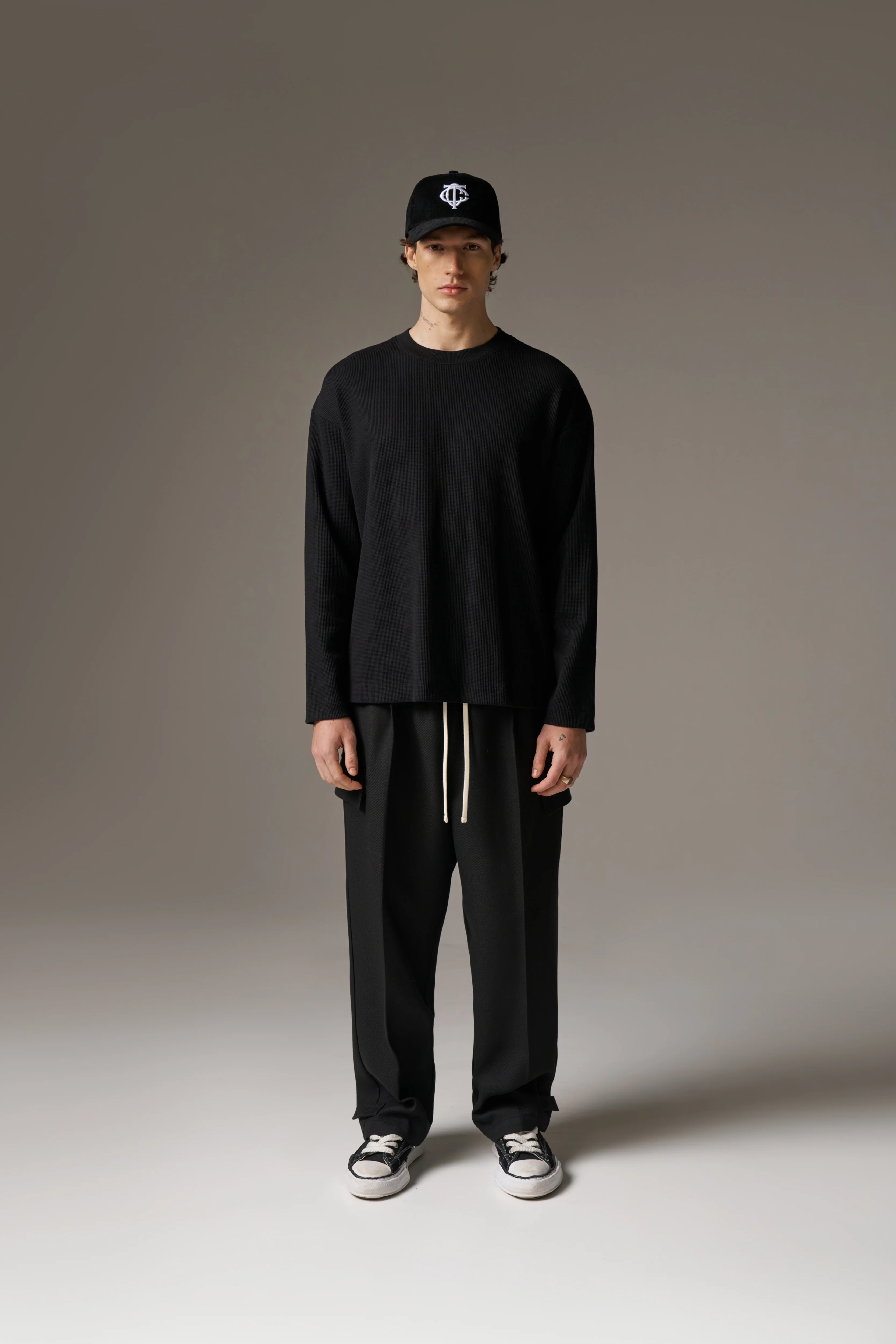 WAFFLE LONG SLEEVE T-SHIRT - BLACK