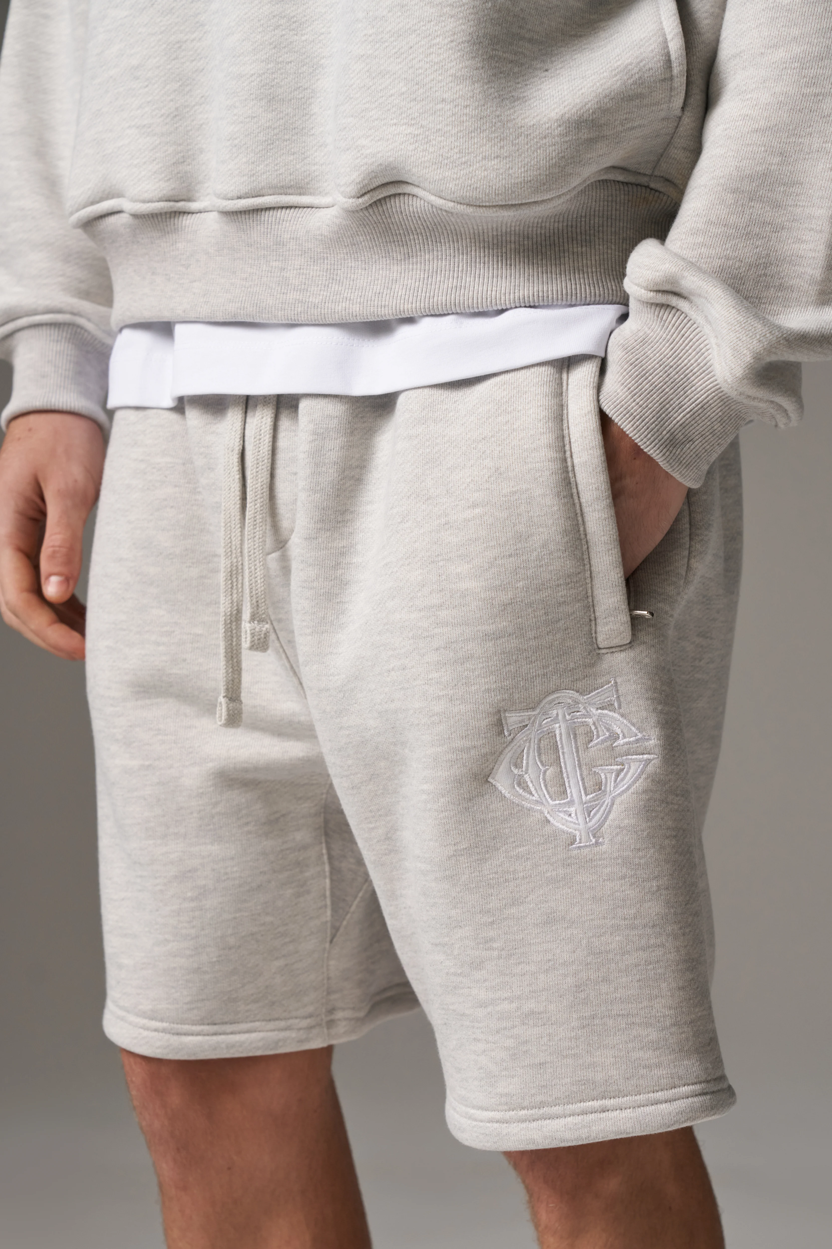 HEAVYWEIGHT MONOGRAM EMBLEM SHORTS - GREY MARL