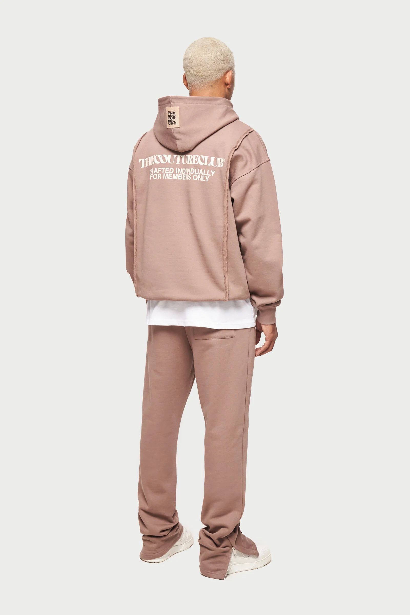 RAW SEAM QUARTER ZIP HOODIE - MOCHA