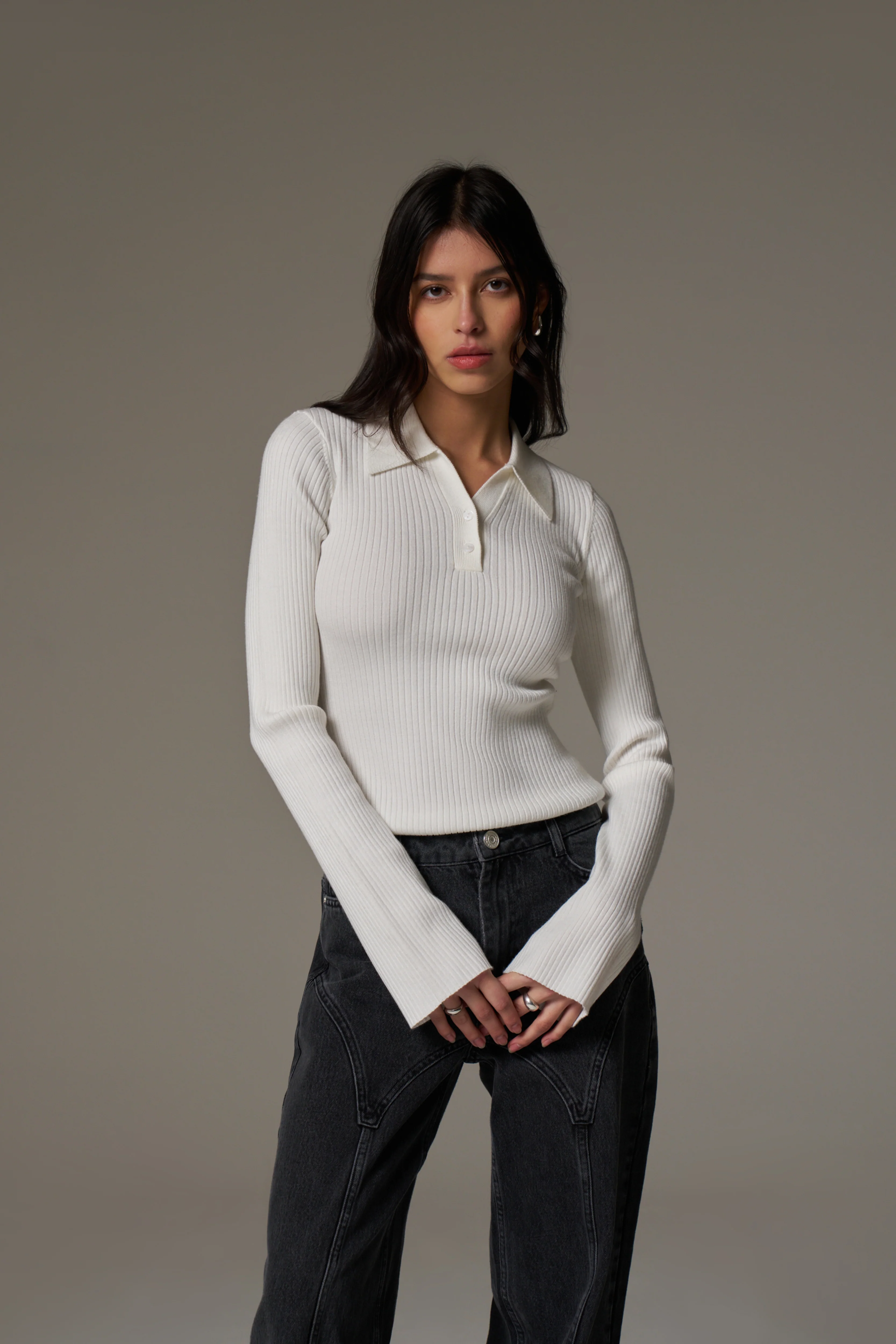 KNITTED RIBBED BUTTON THROUGH TOP - OFF WHITE