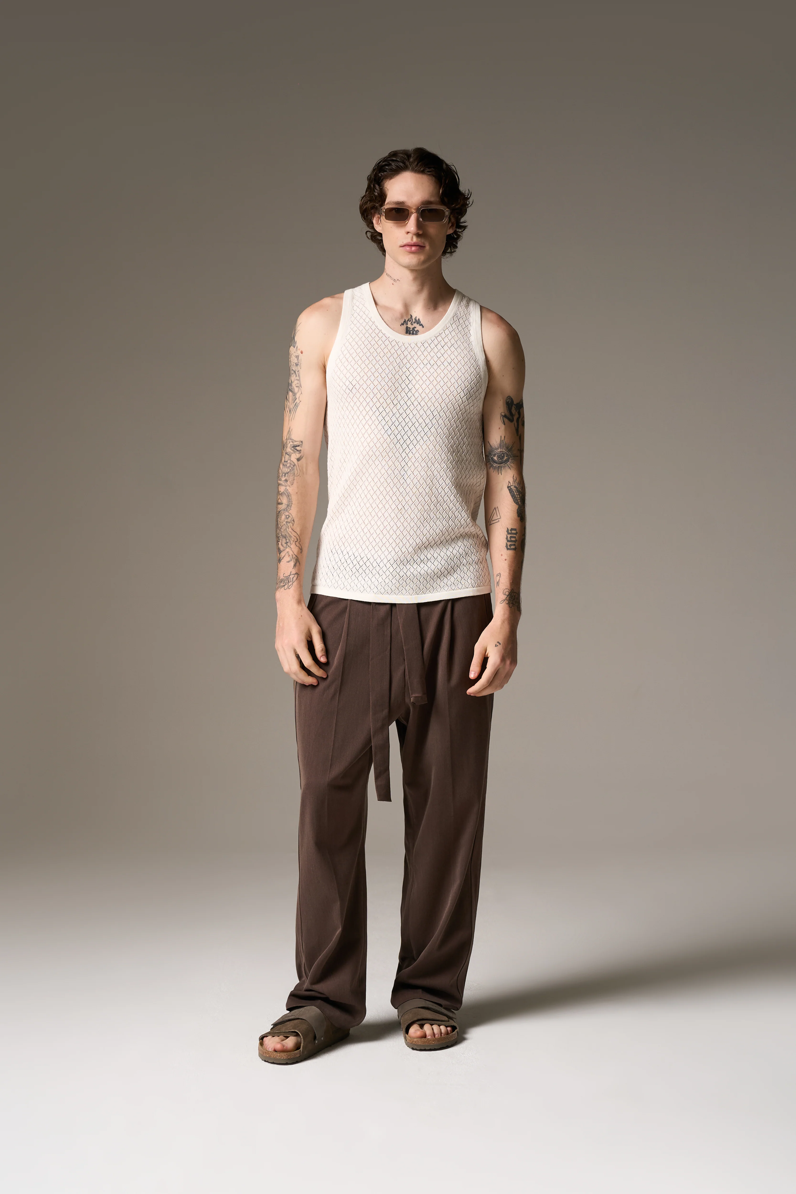 KNITTED VEST - WHITE