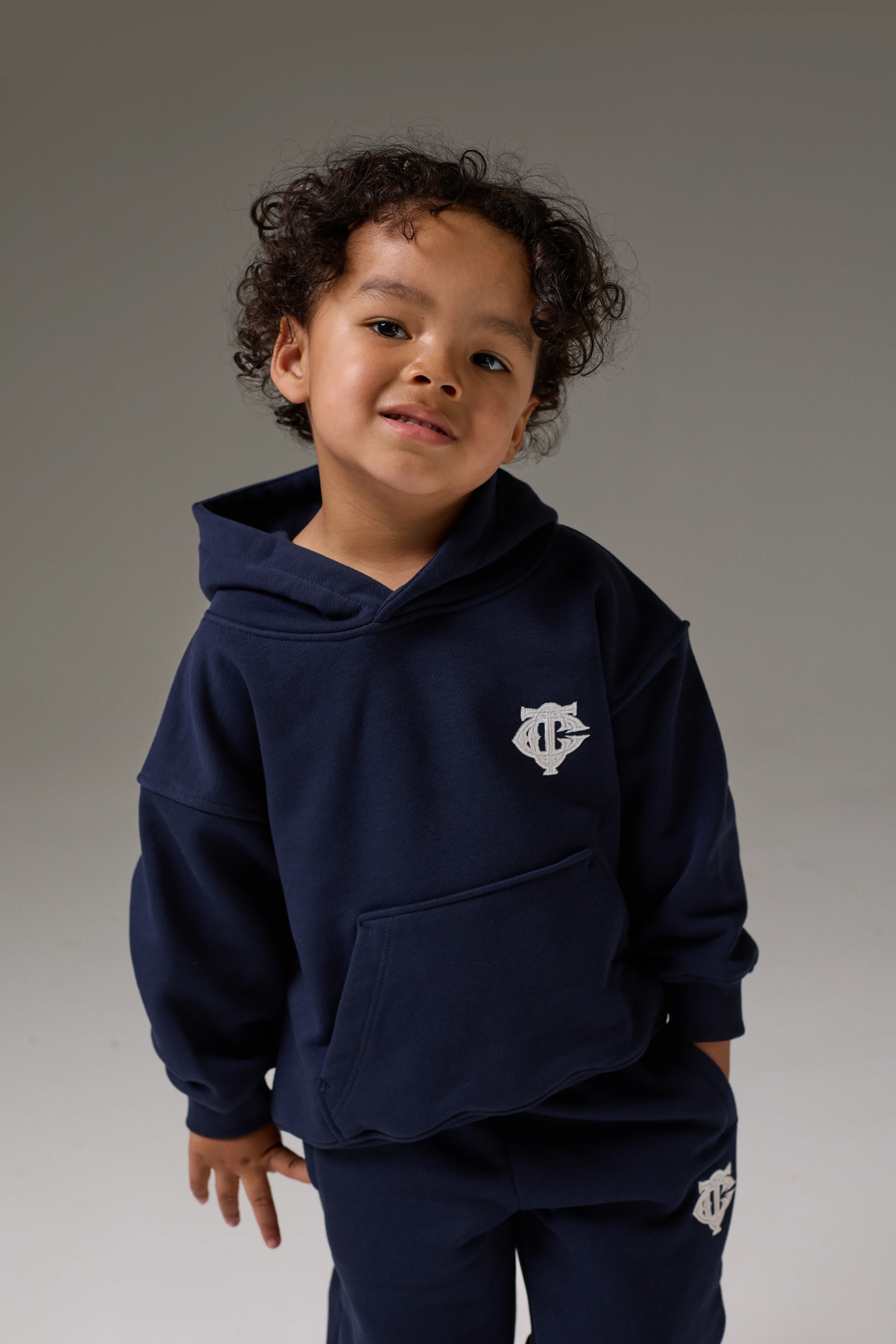 KIDS MONOGRAM EMBLEM APPLIQUE HOODIE - NAVY