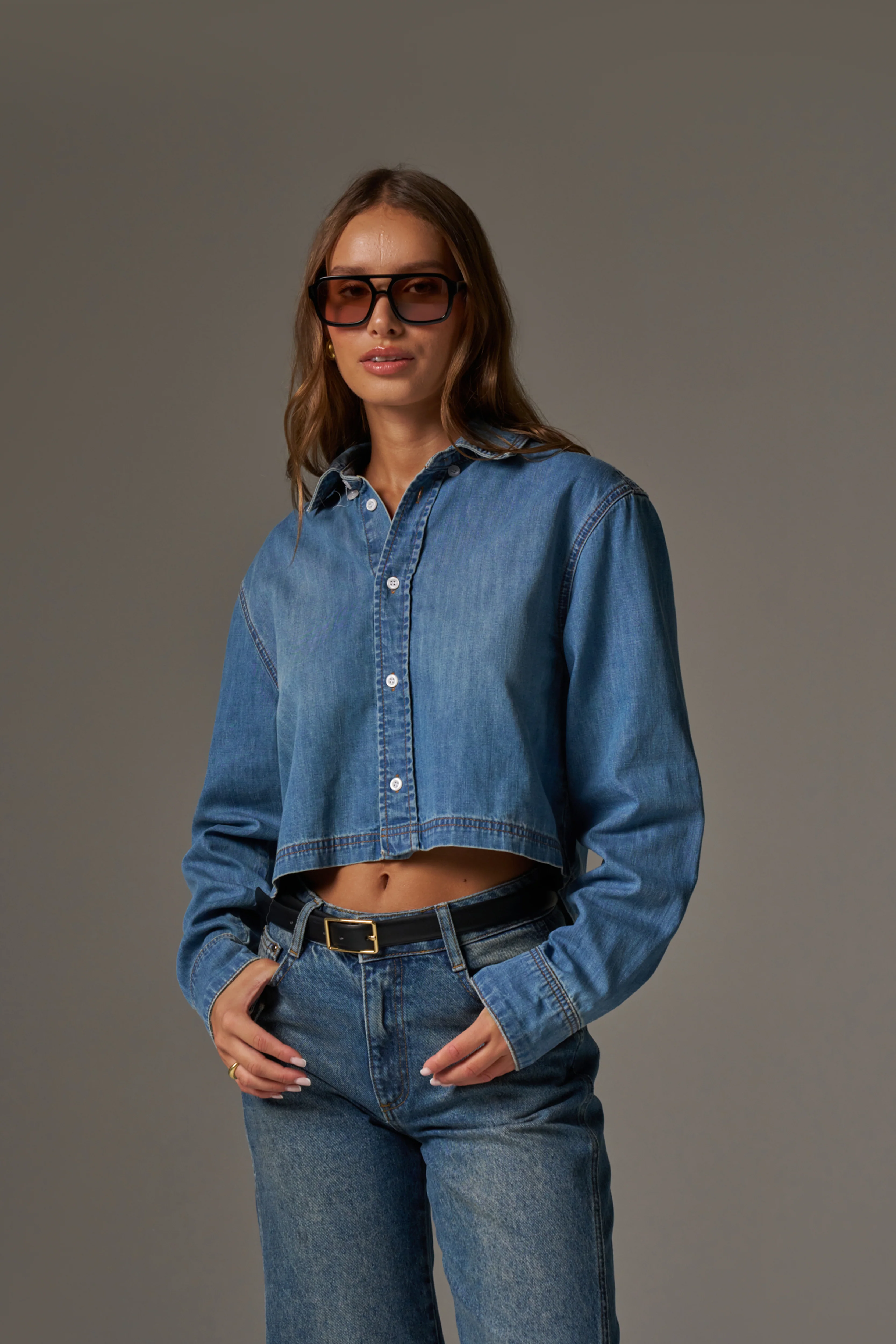 RELAXED LONG SLEEVE DENIM SHIRT - MID BLUE WASH