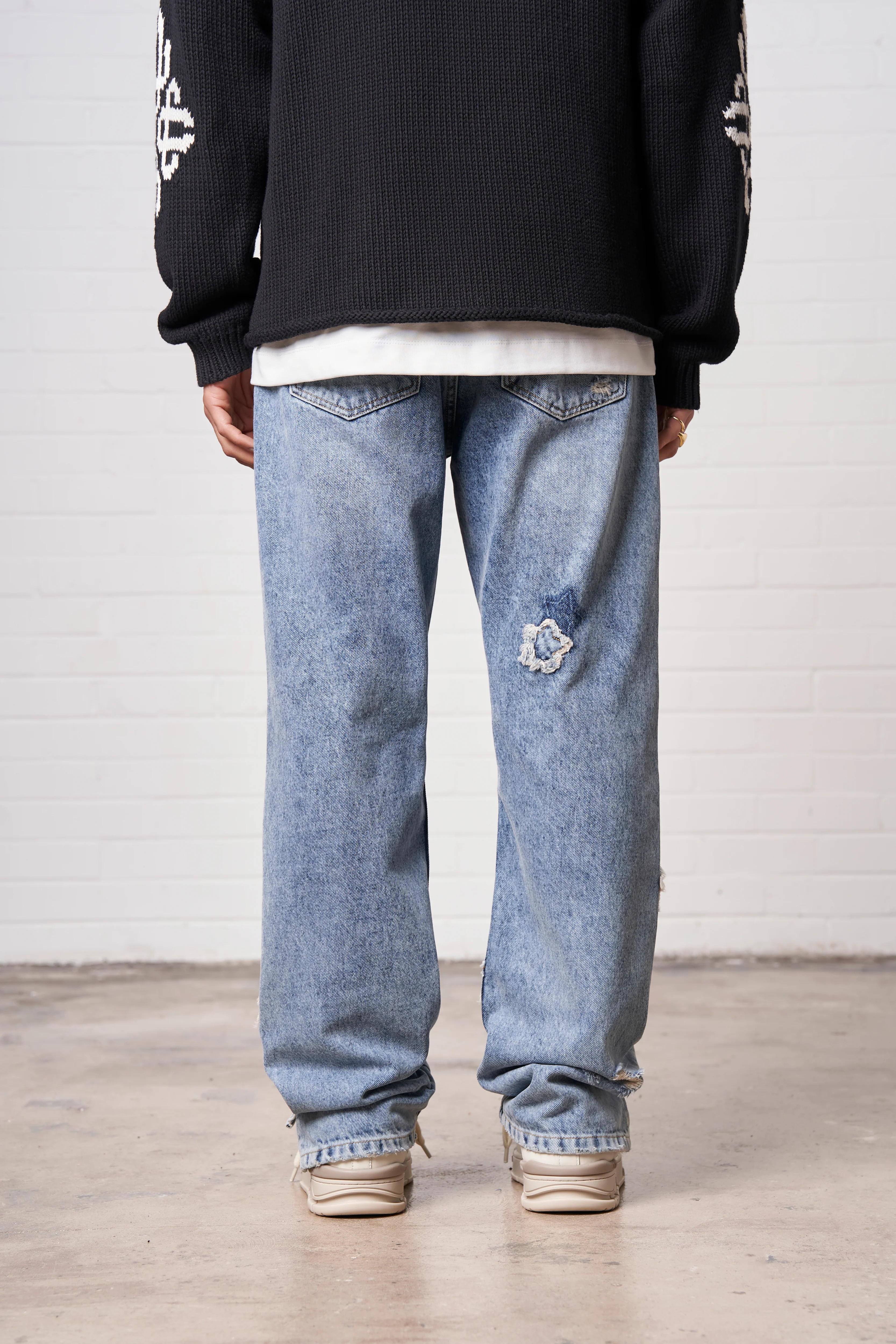 STAR APPLIQUE DENIM JEANS - BLUE WASH