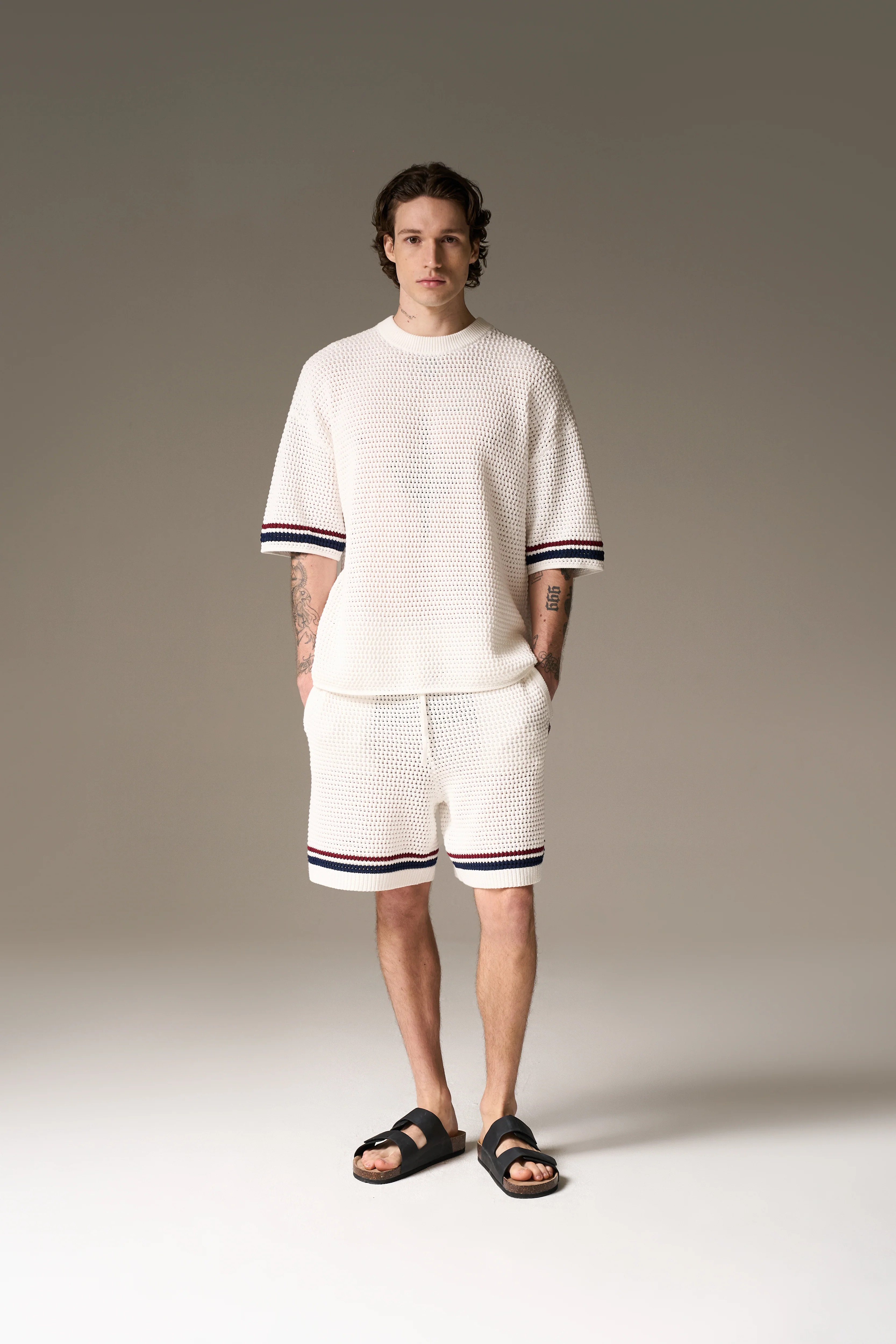 STRIPE CROCHET KNIT T-SHIRT - BURGUNDY