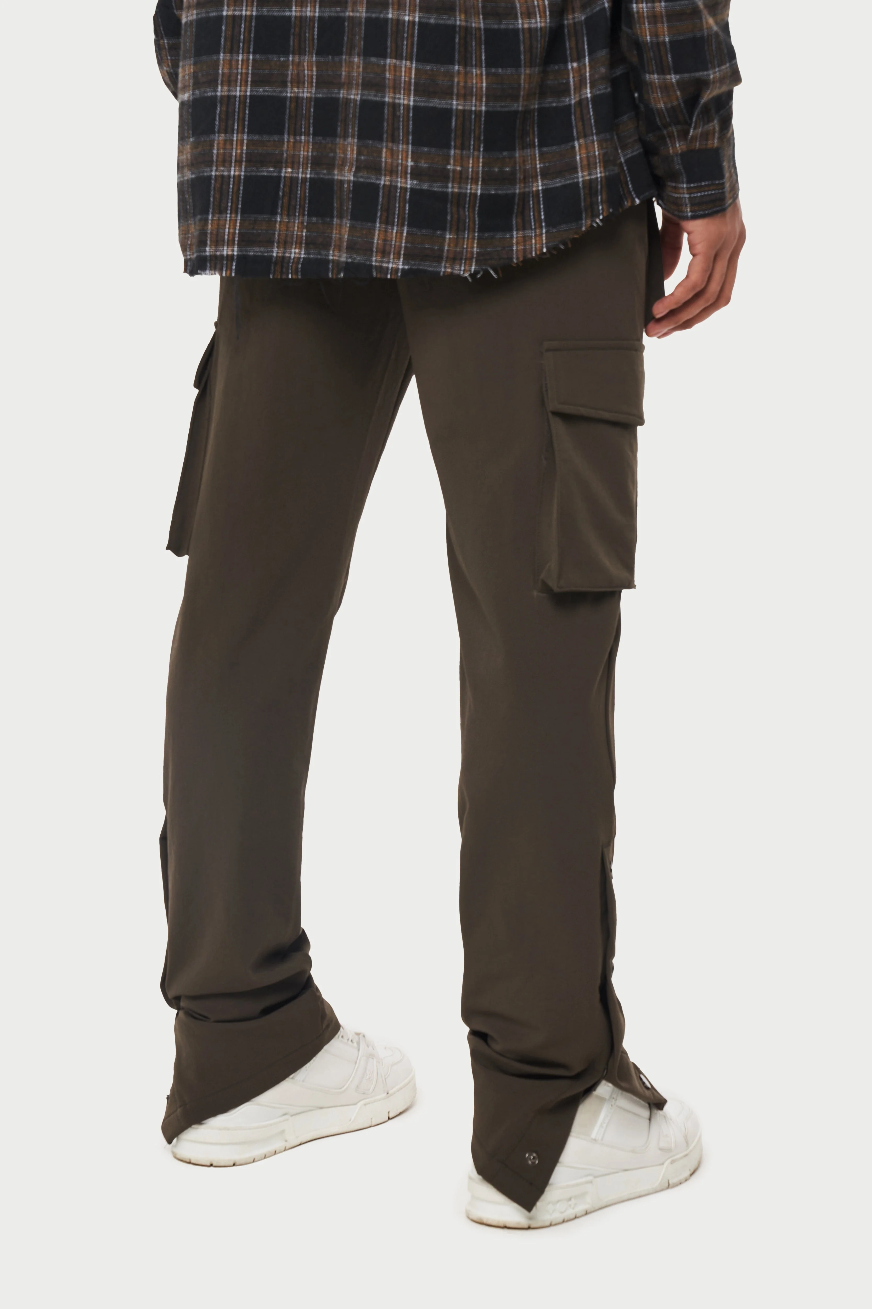 TECHNICAL STRETCH POPPER DETAIL CARGO PANTS - MOCHA