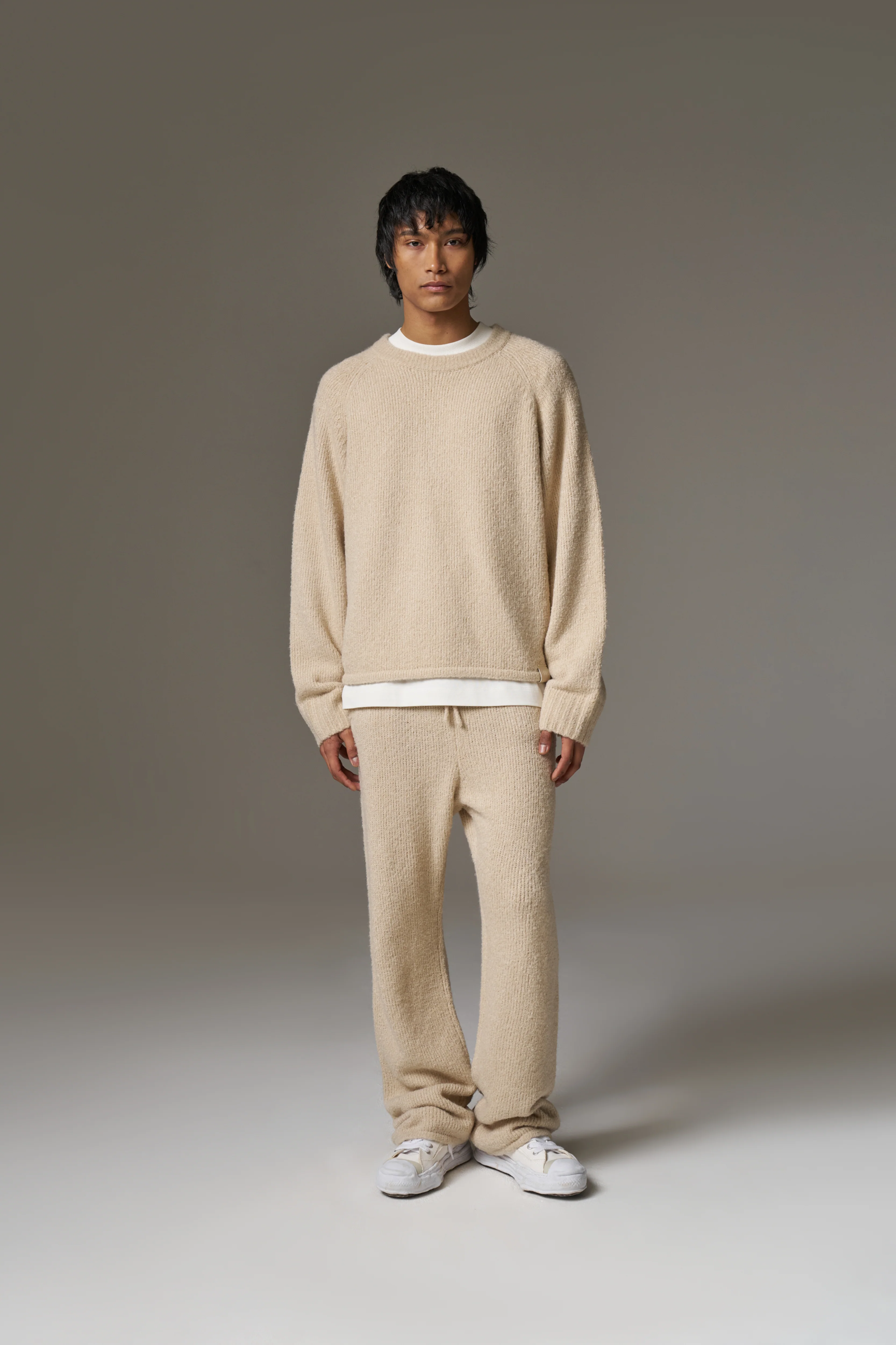 BOUCLE KNIT RAGLAN CREW - STONE