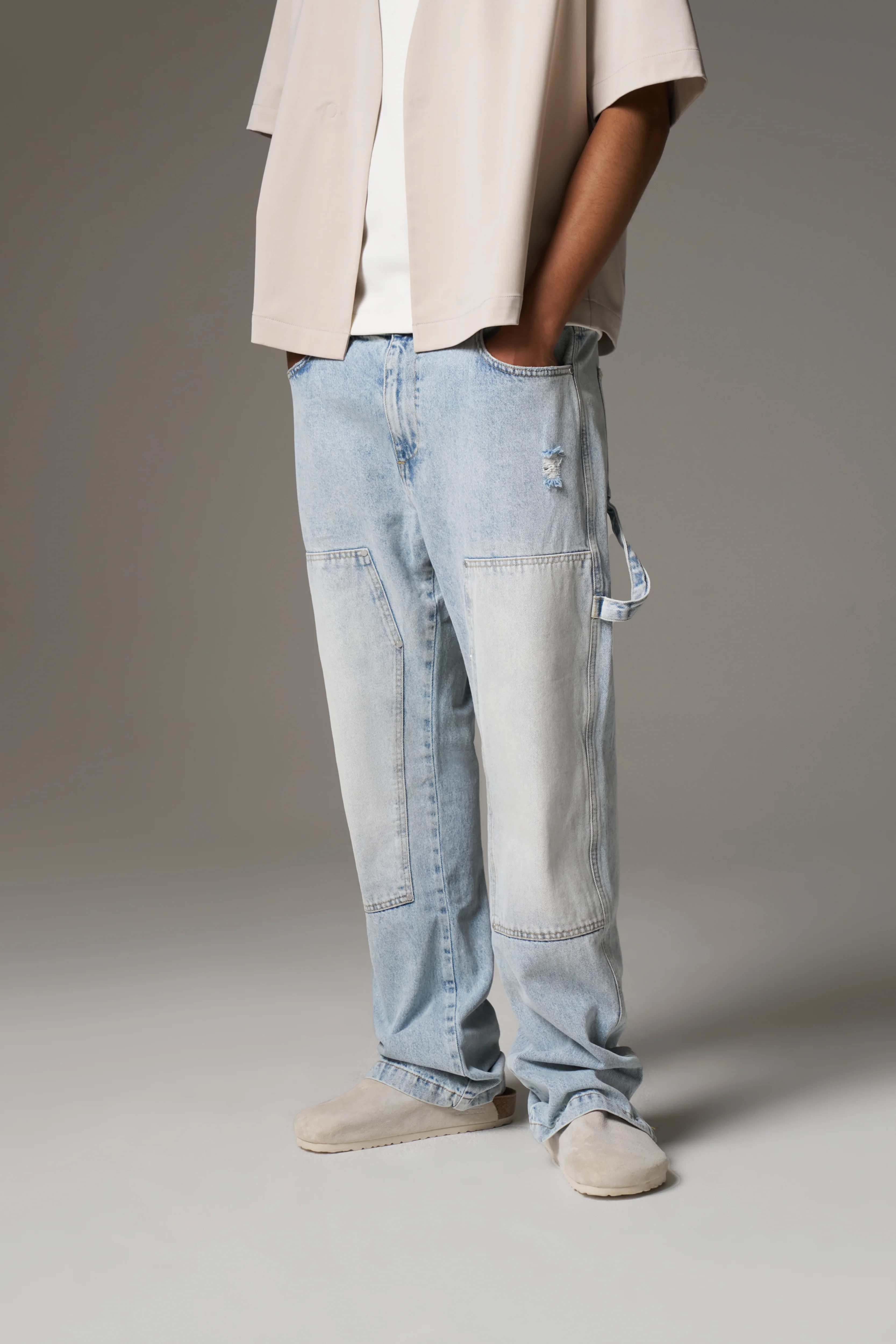 DENIM RIVET DETAIL CARPENTER JEANS - BLUE WASH