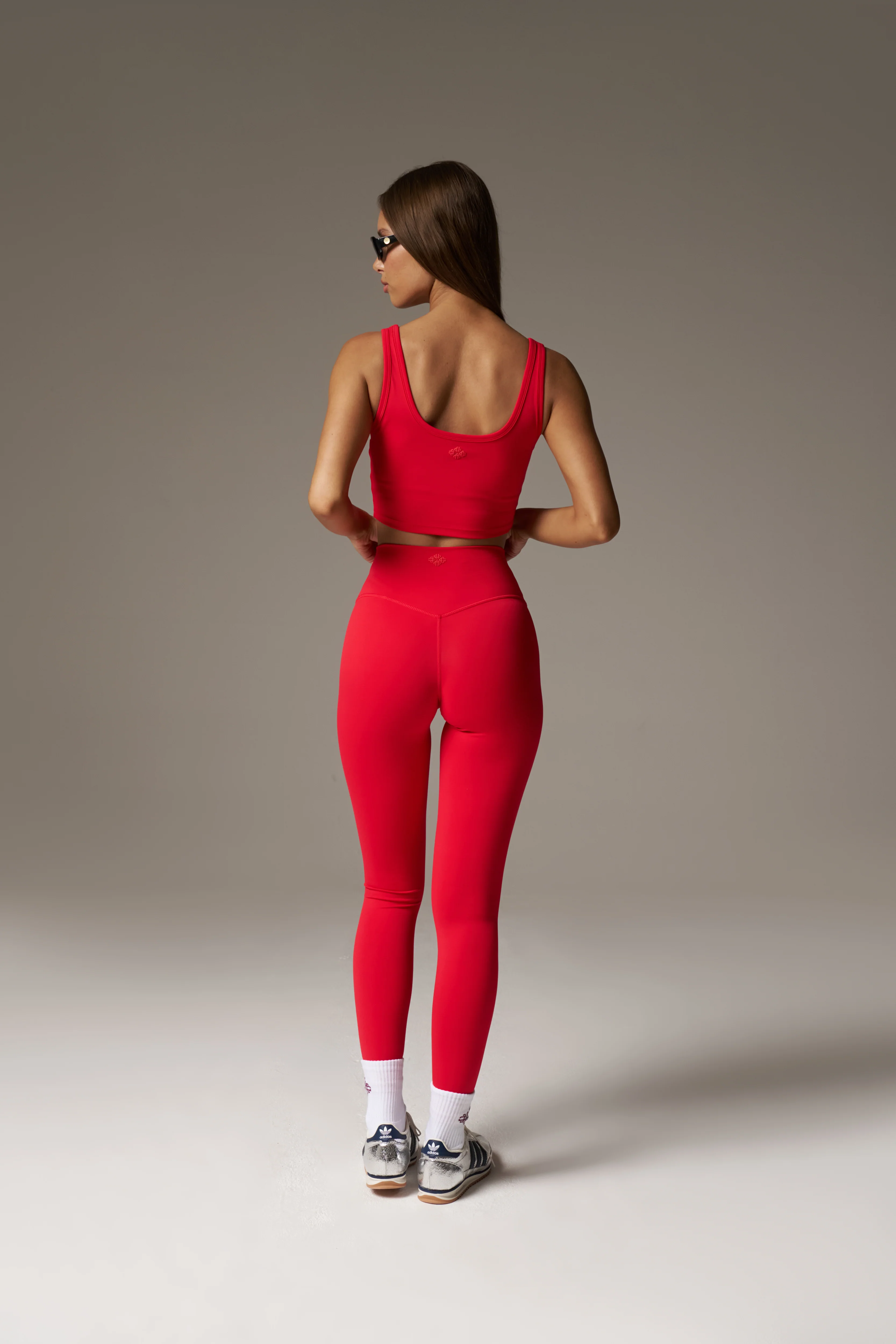 SCULPTING STRETCH EMBLEM SPORTS BRA - RED