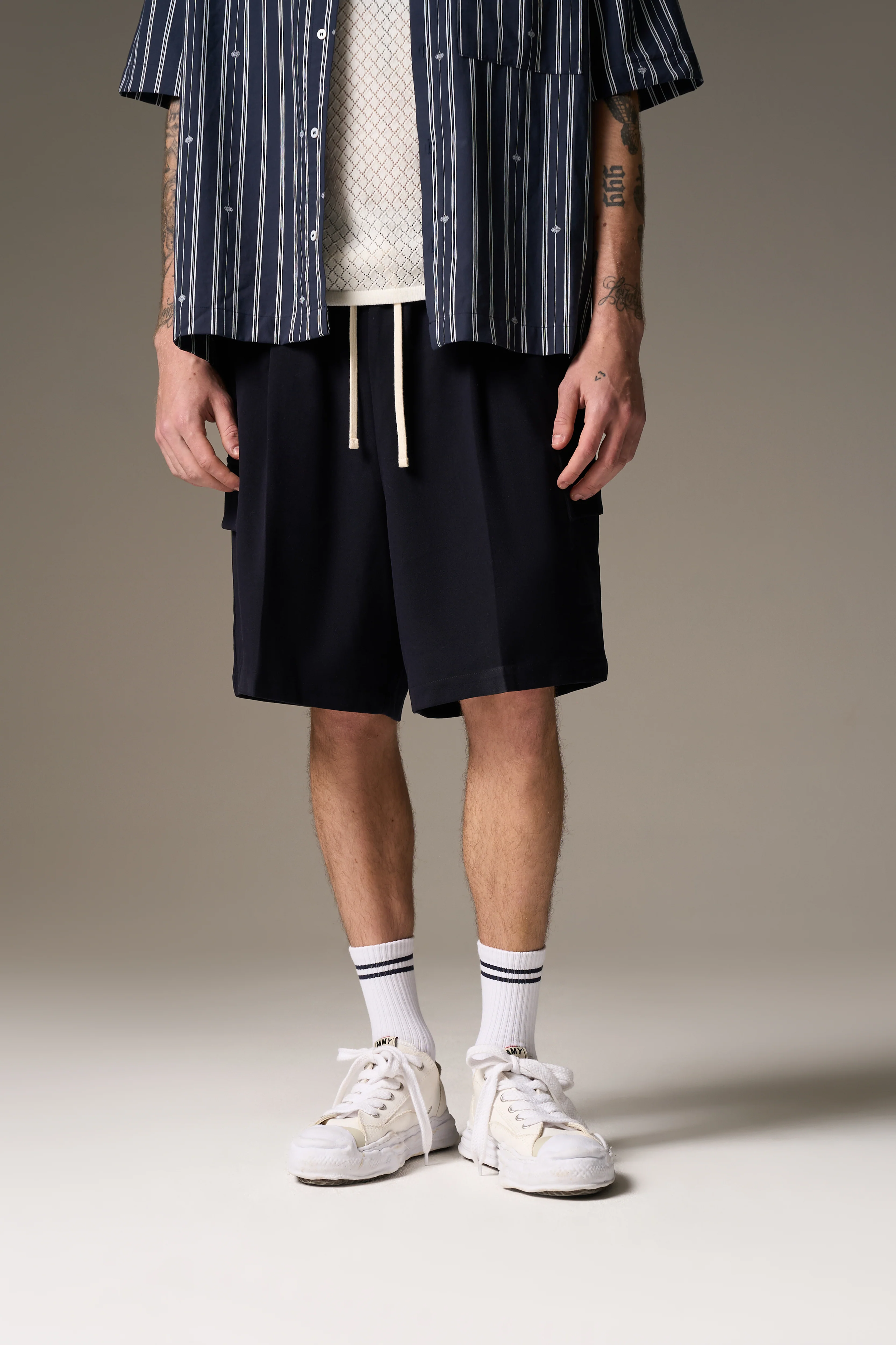 WIDE LEG SIDE POCKET SHORTS - NAVY