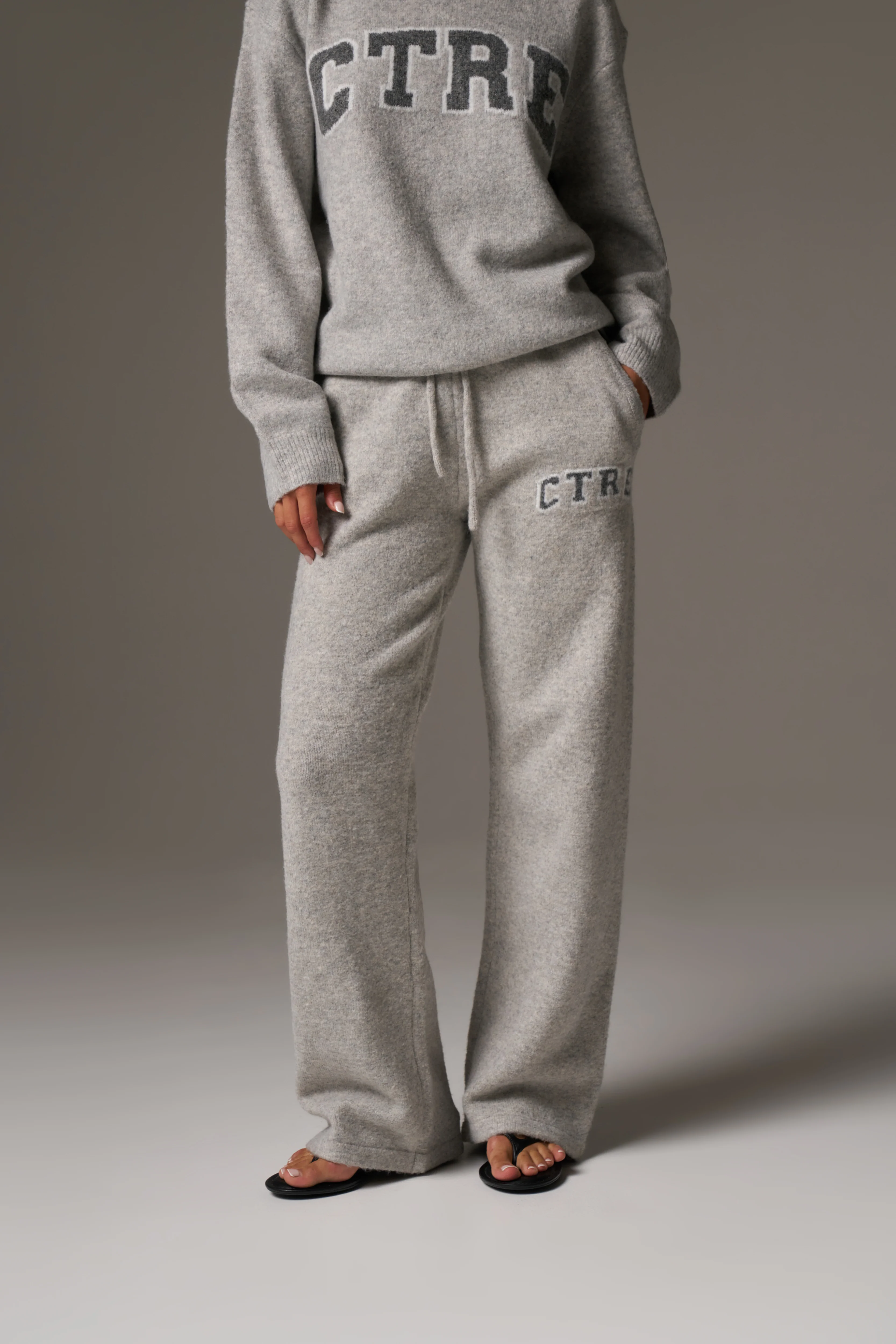 CTRE KNITTED JOGGERS - GREY