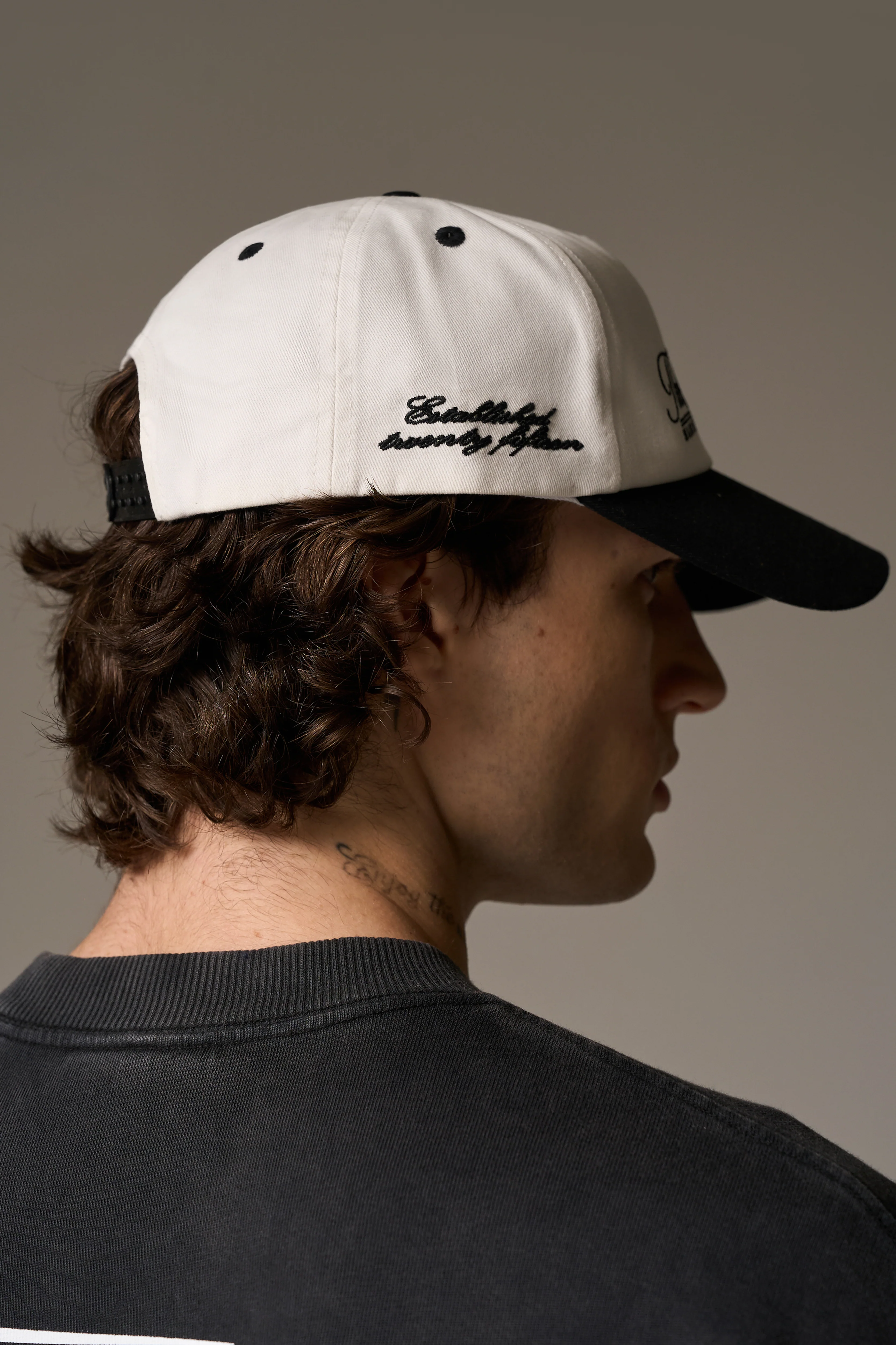 LAUREL EMBROIDERY CAP - BLACK
