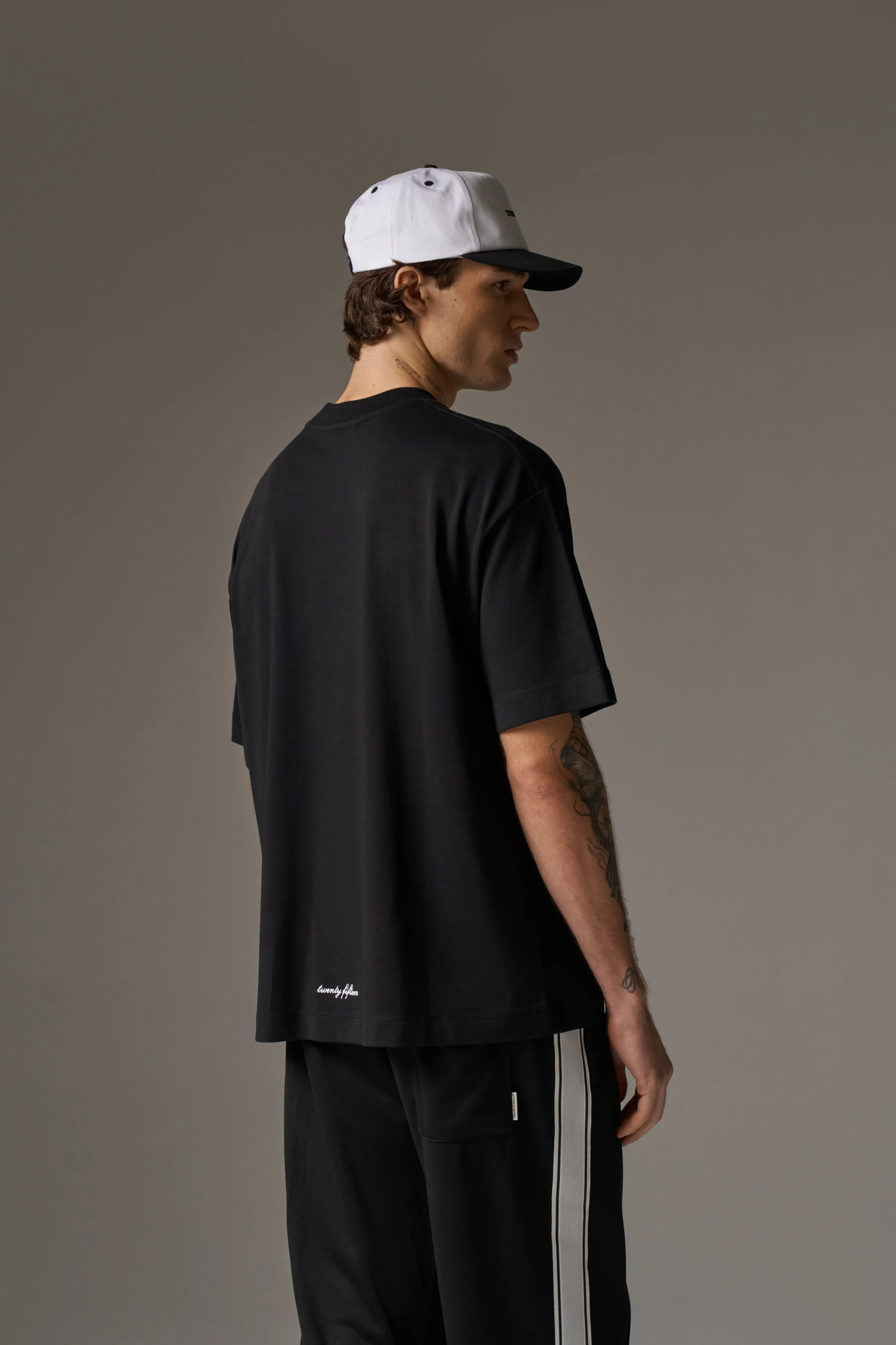 DESIGN DEPARTMENT CHEST PRINT T-SHIRT - BLACK