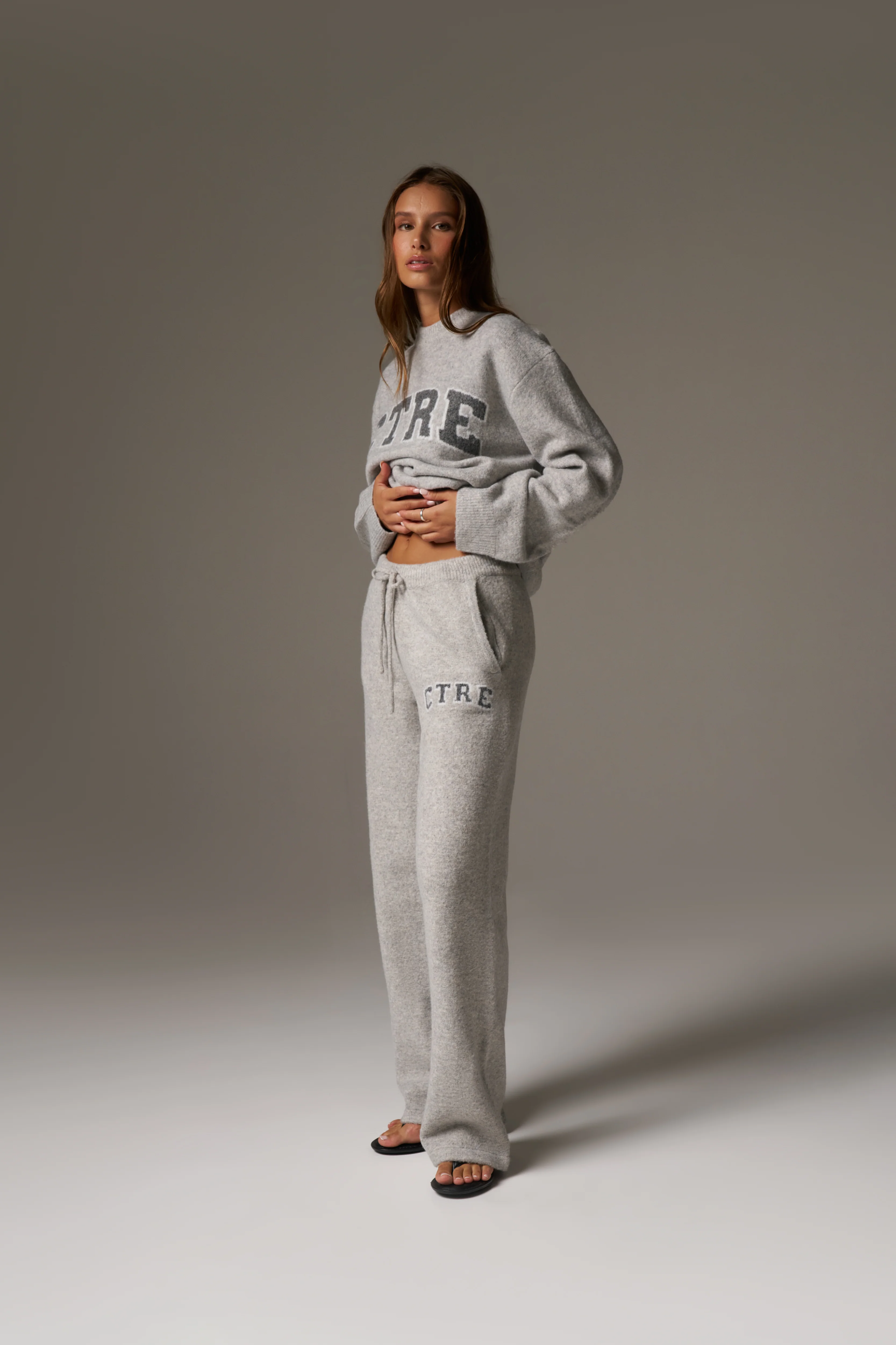 CTRE KNITTED JOGGERS - GREY