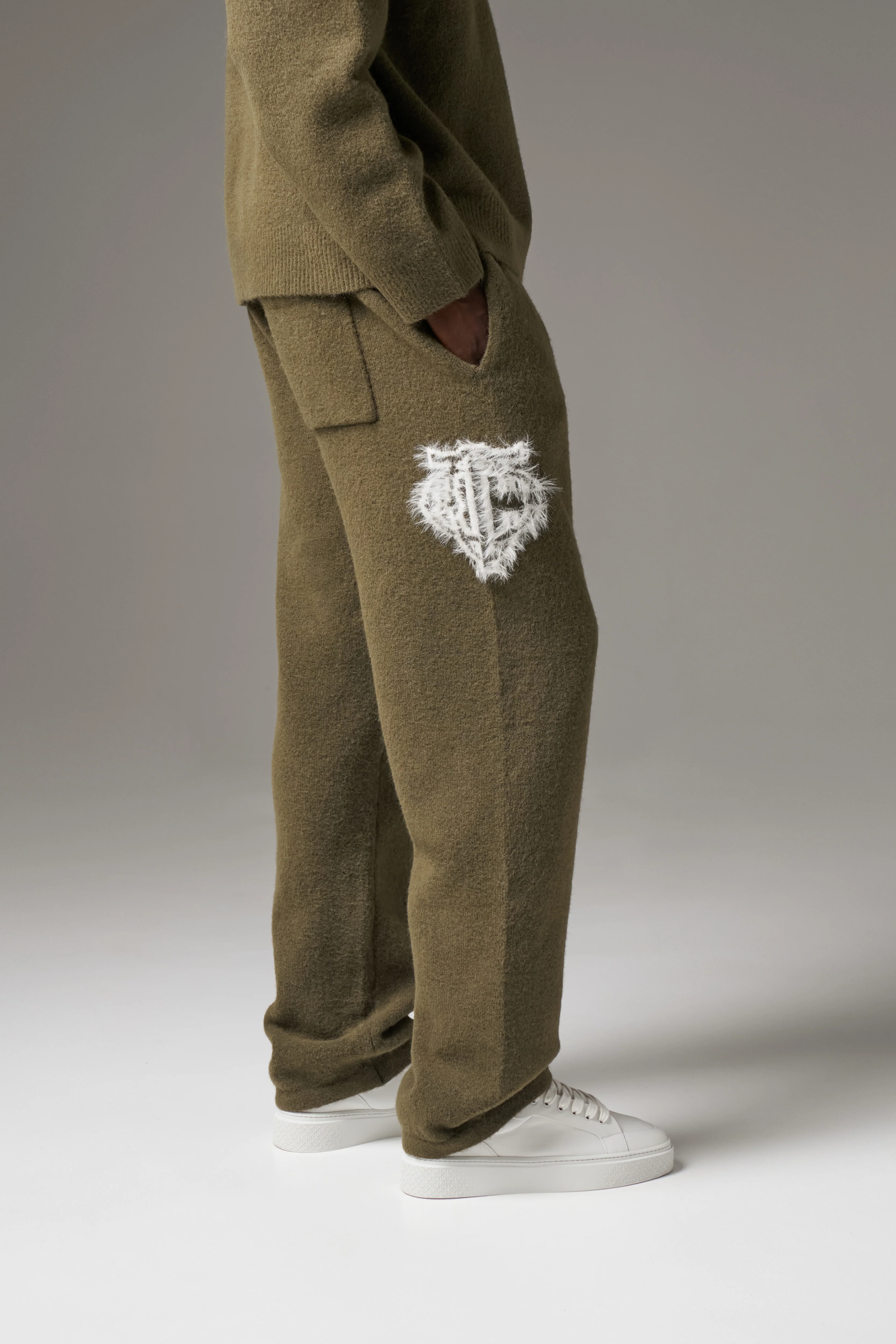 MONGRAM EMBLEM FLUFFY KNIT JOGGERS - KHAKI