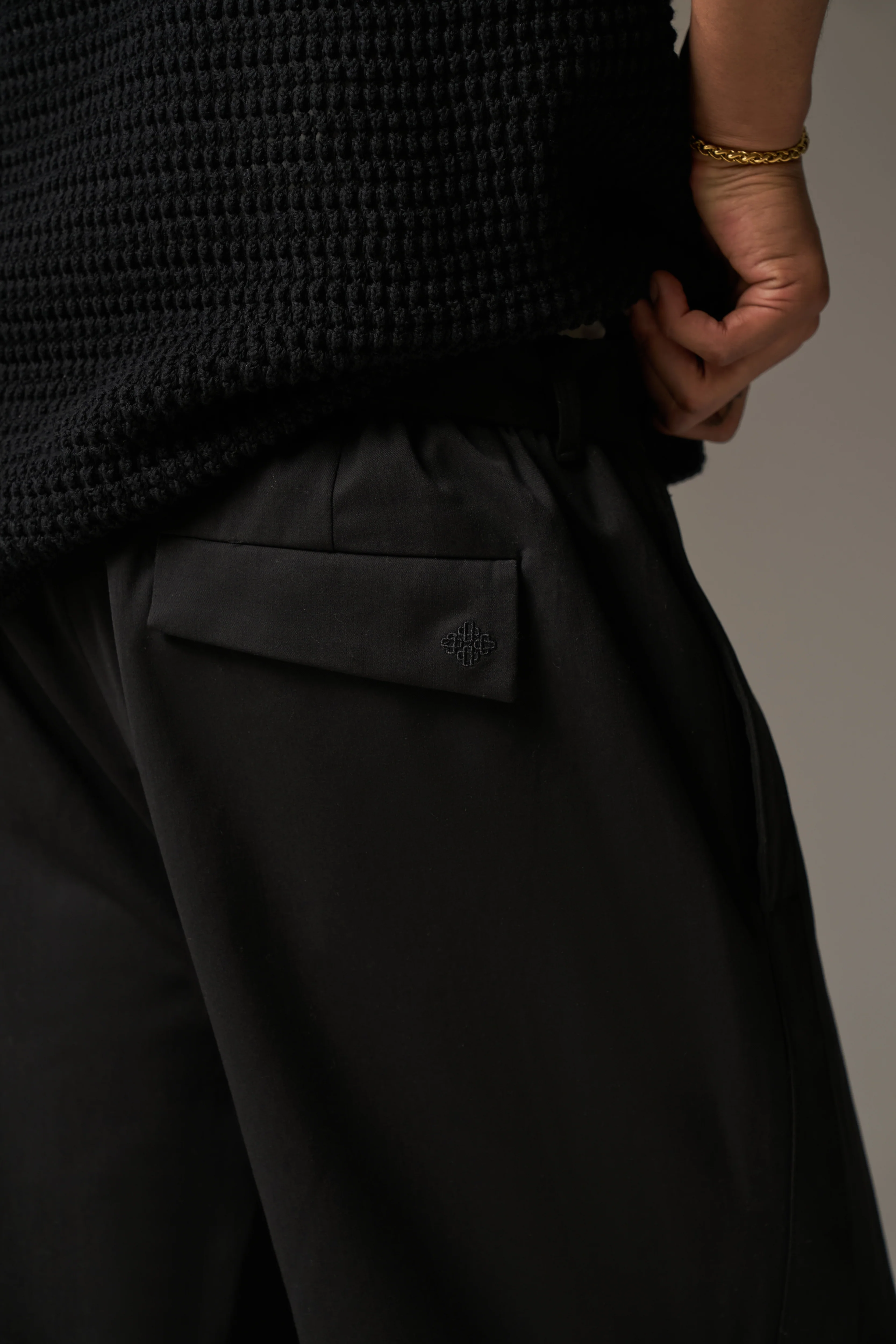 SMART TIE BELTED TROUSERS - BLACK
