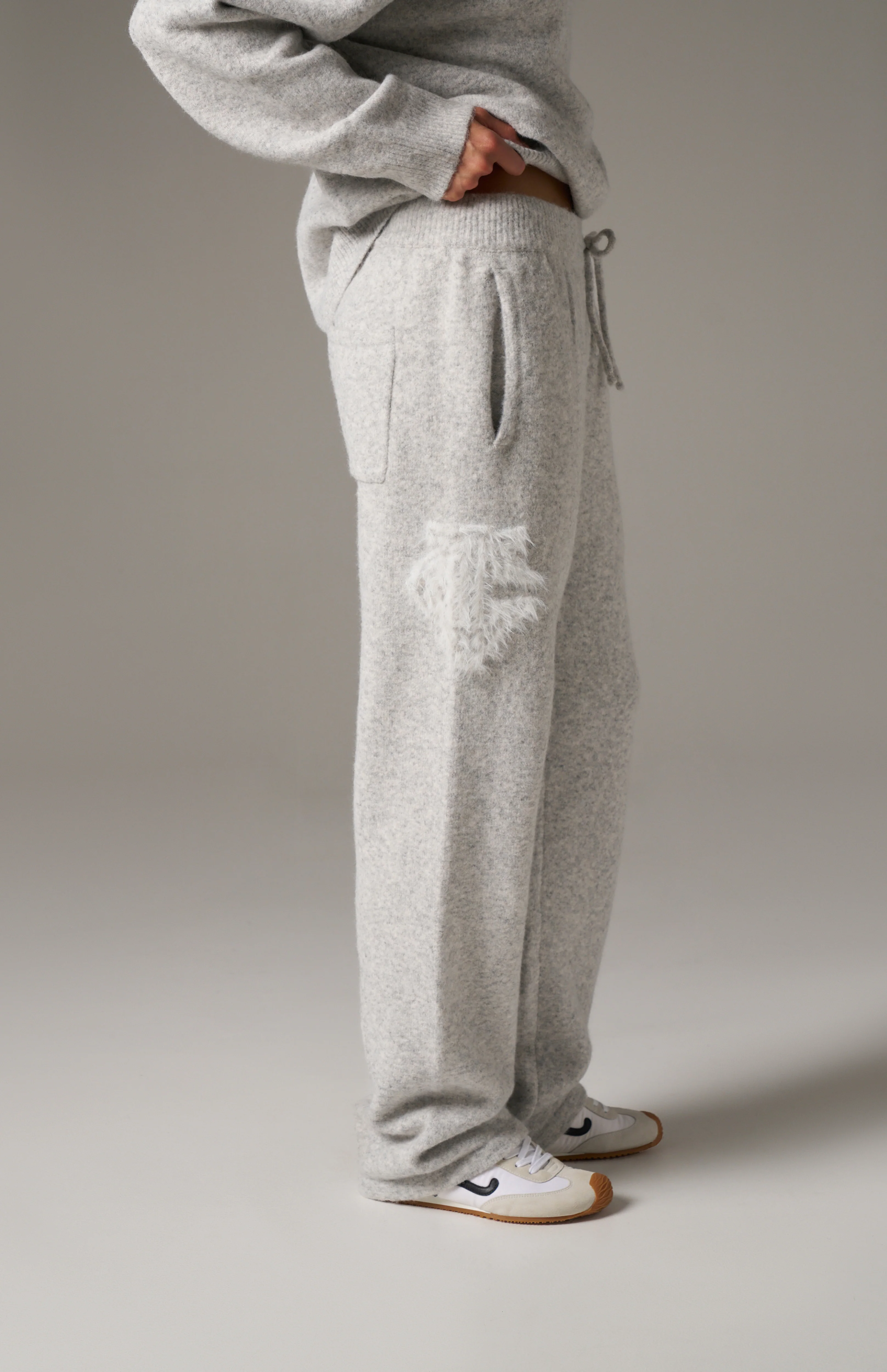 MONGRAM EMBLEM FLUFFY KNIT JOGGERS - GREY MARL