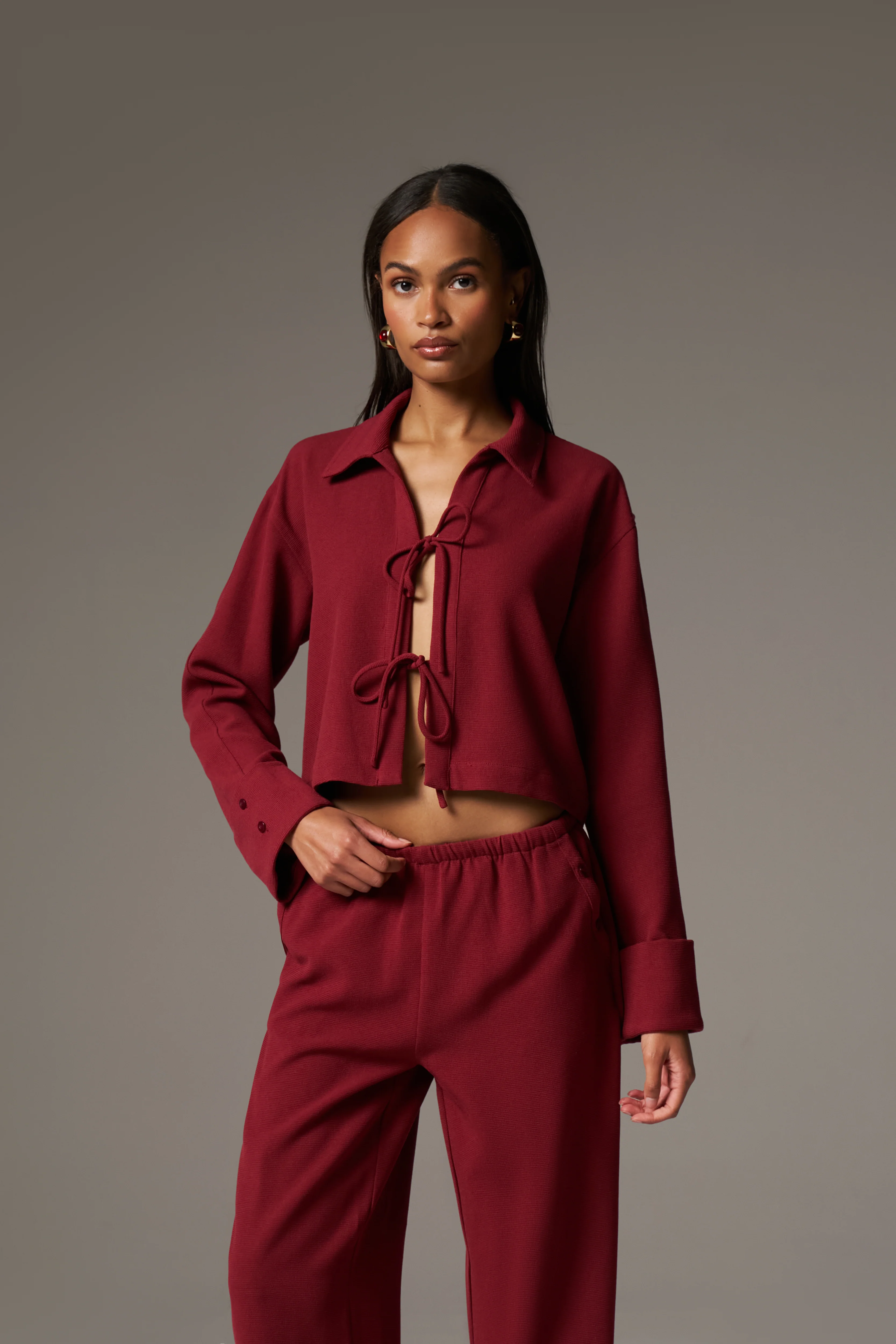 TEXTURED LINEN TIE FRONT SHIRT - BURGUNDY