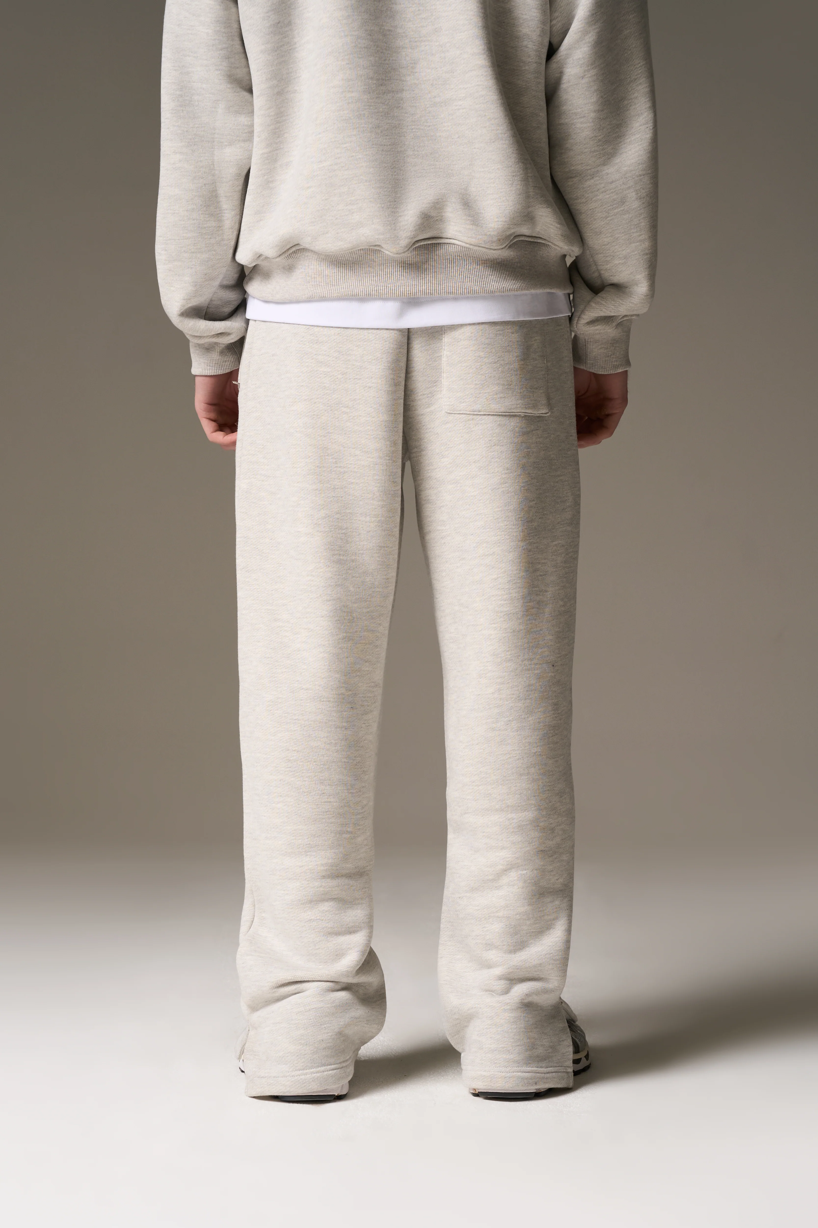 HEAVYWEIGHT MONOGRAM EMBLEM JOGGERS - GREY MARL