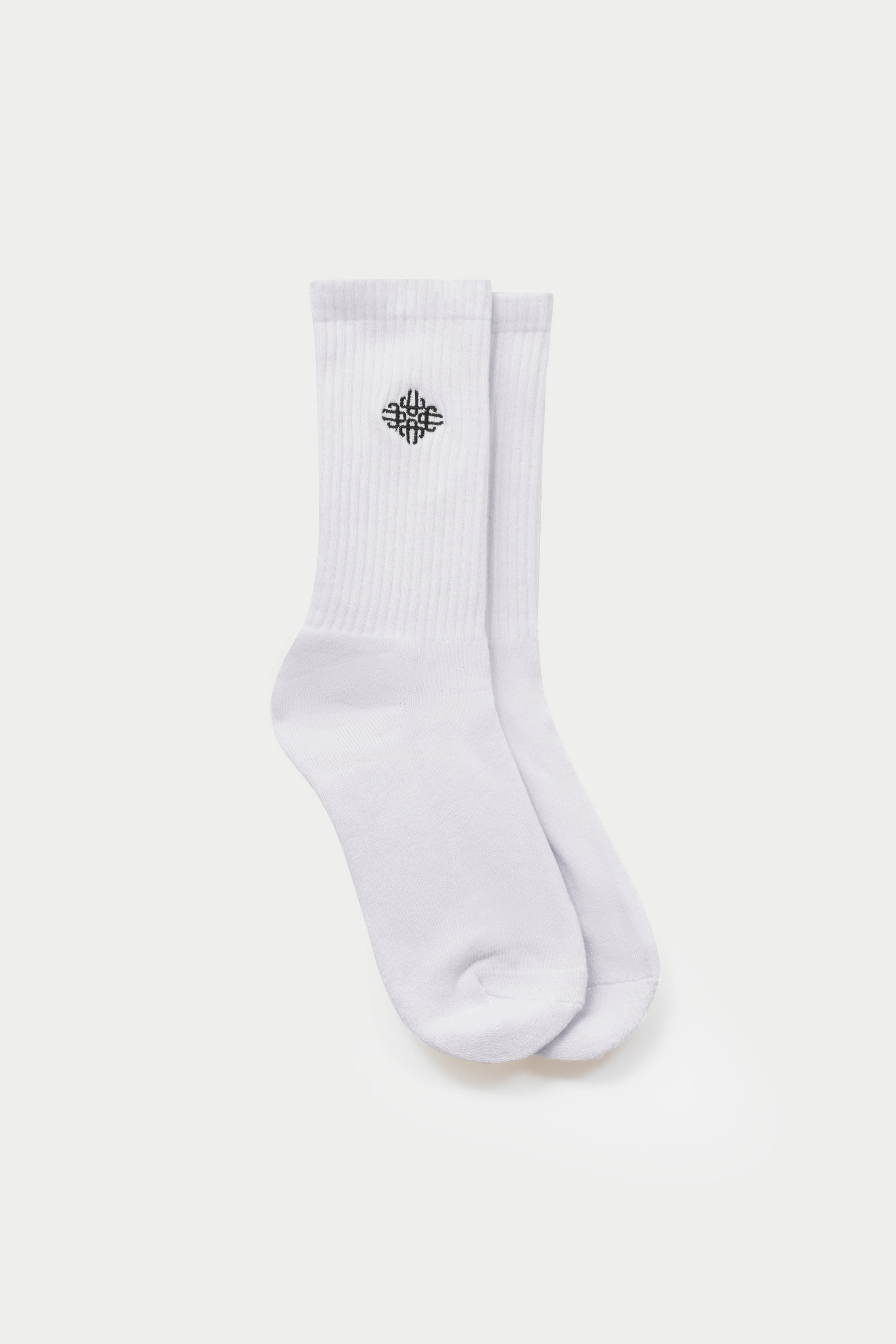 EMBROIDERED EMBLEM SPORTS SOCK - WHITE