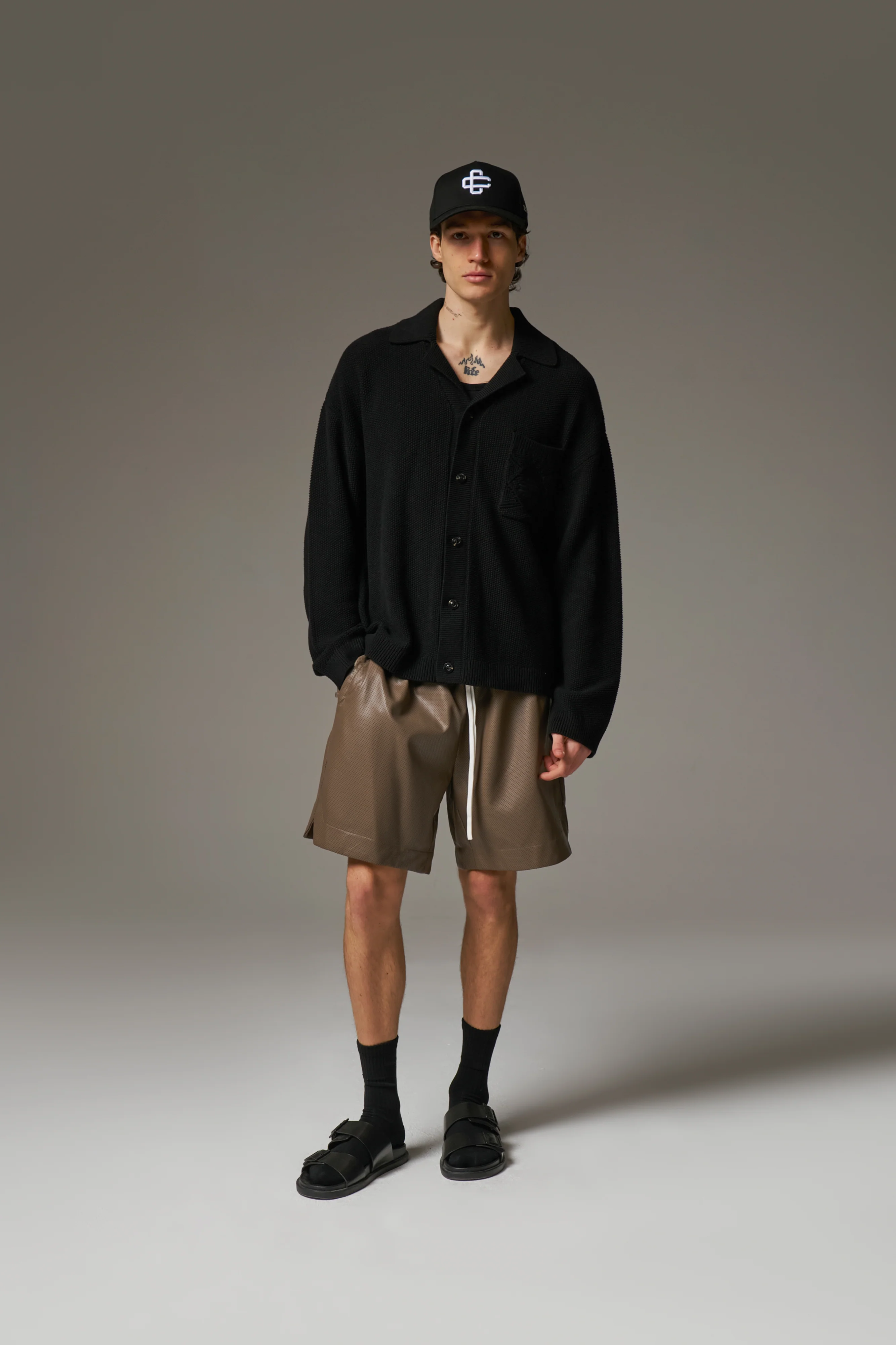 CROCHET KNITTED EMBLEM POCKET SHIRT - BLACK