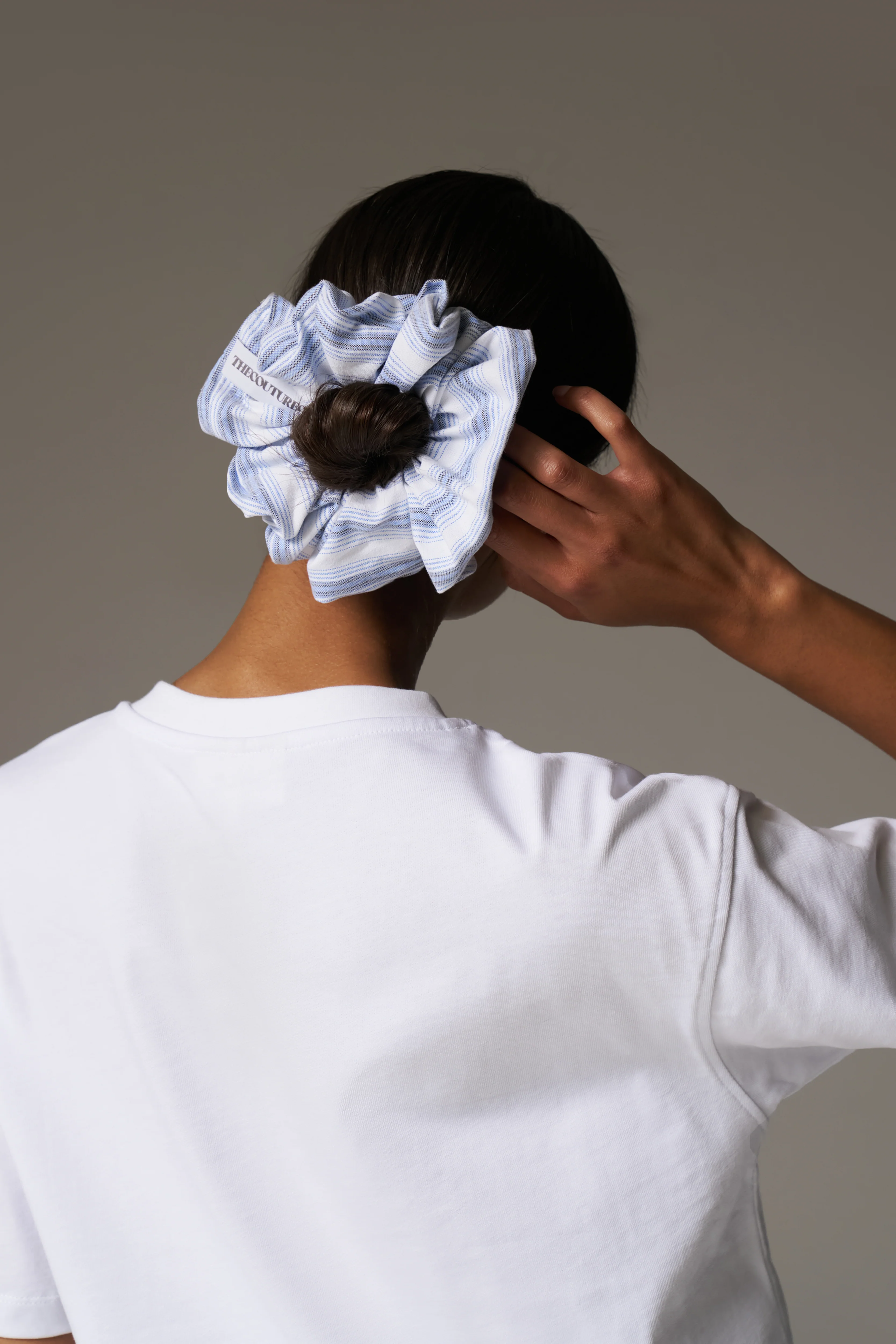 STRIPE BRANDED SCRUNCHIE - BLUE