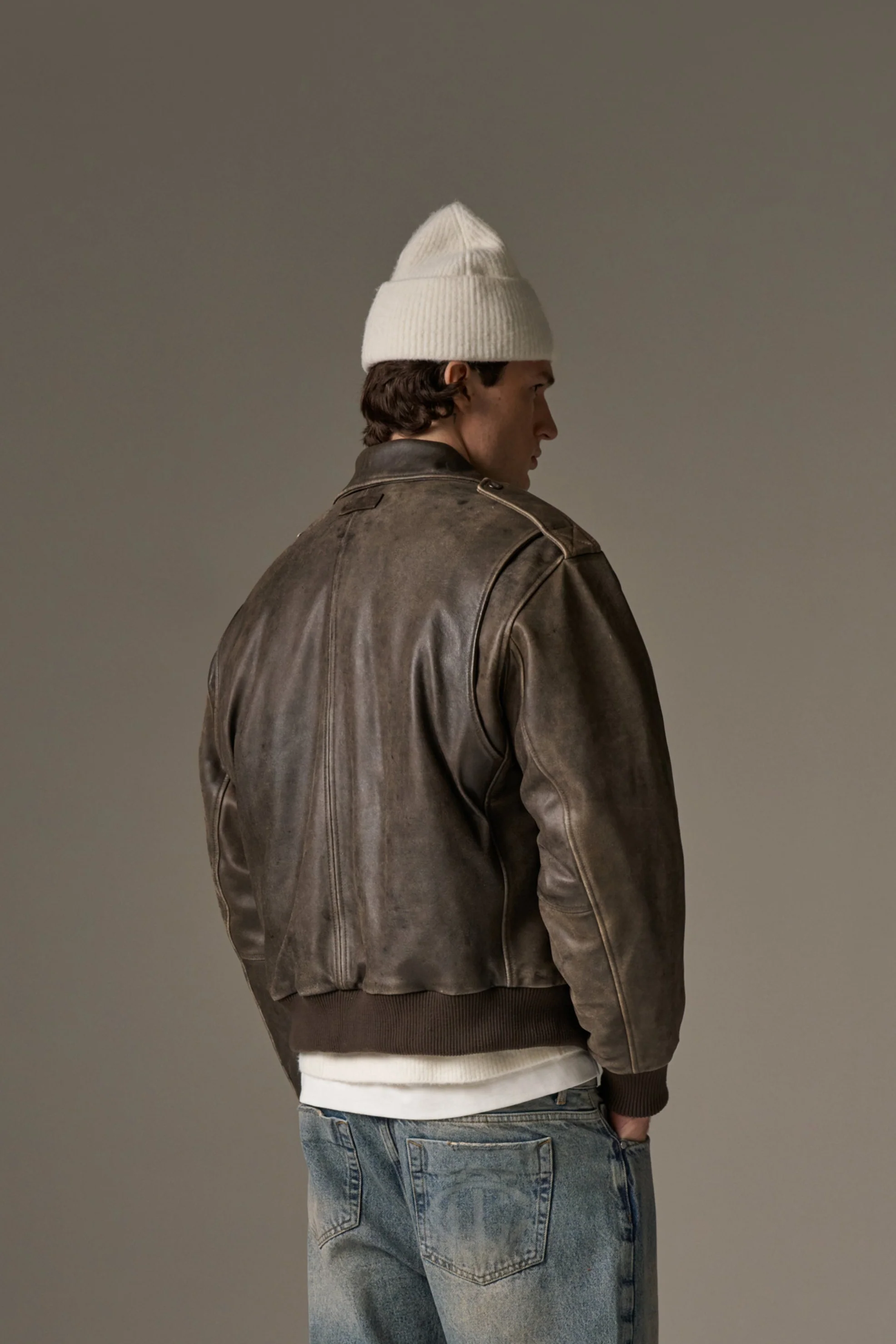 DISTRESSED LEATHER BOMBER JACKET - BROWN
