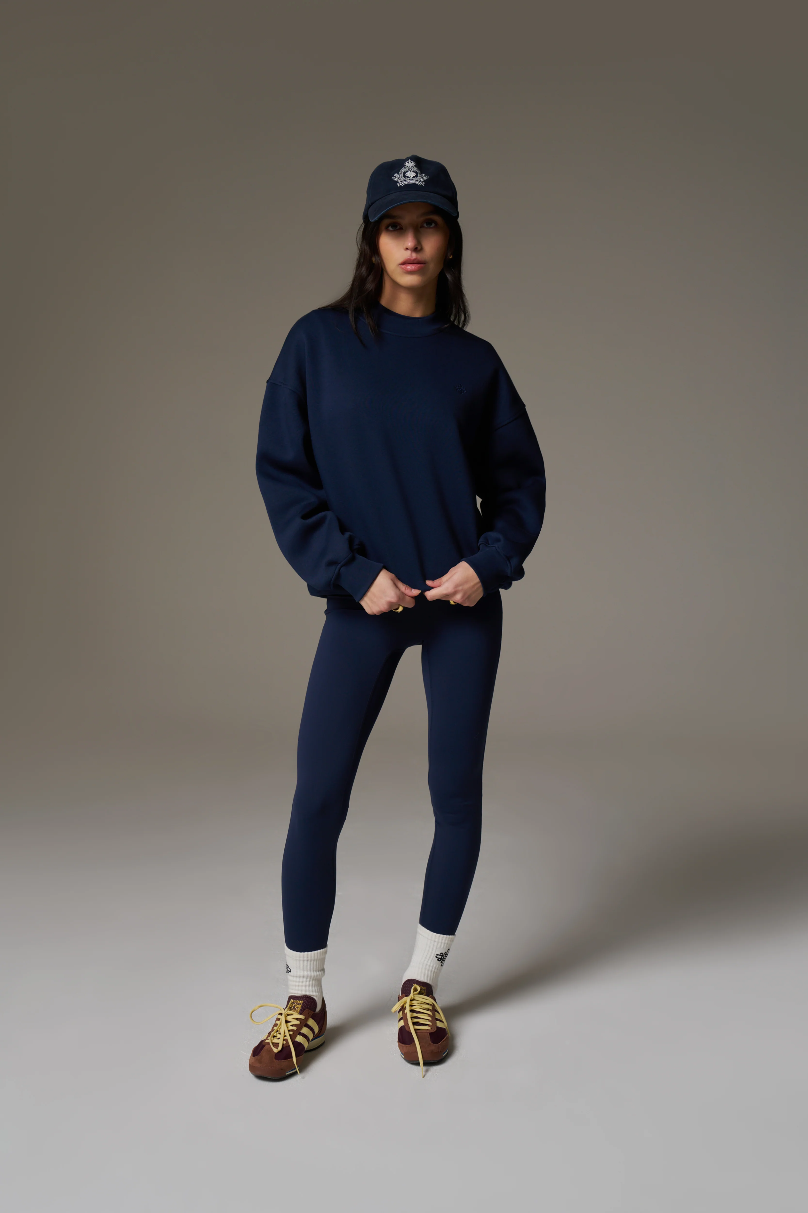 EMBLEM EMBROIDERED SWEATSHIRT - NAVY