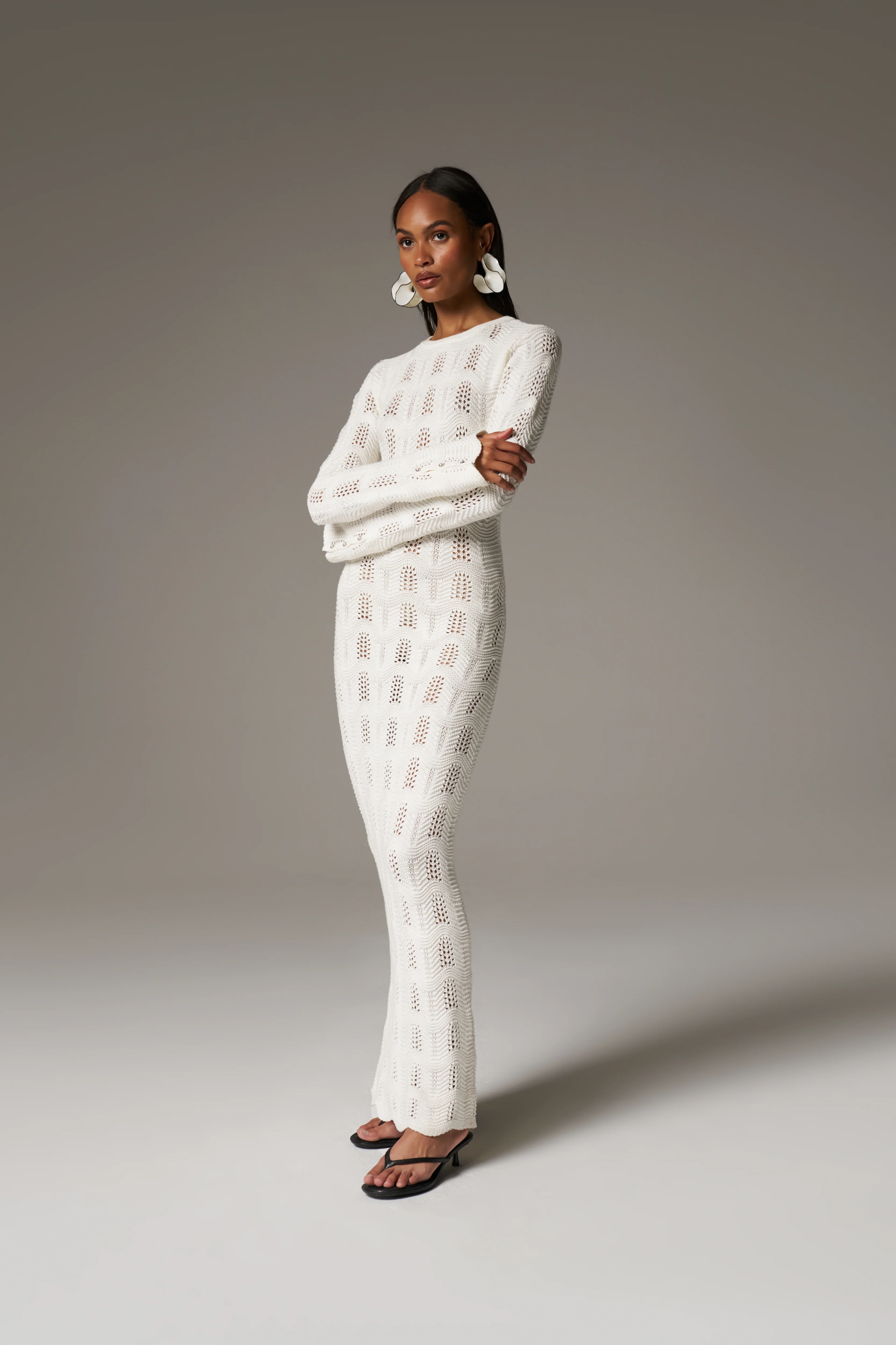 SCALLOP EDGE KNITTED MAXI DRESS - OFF WHITE