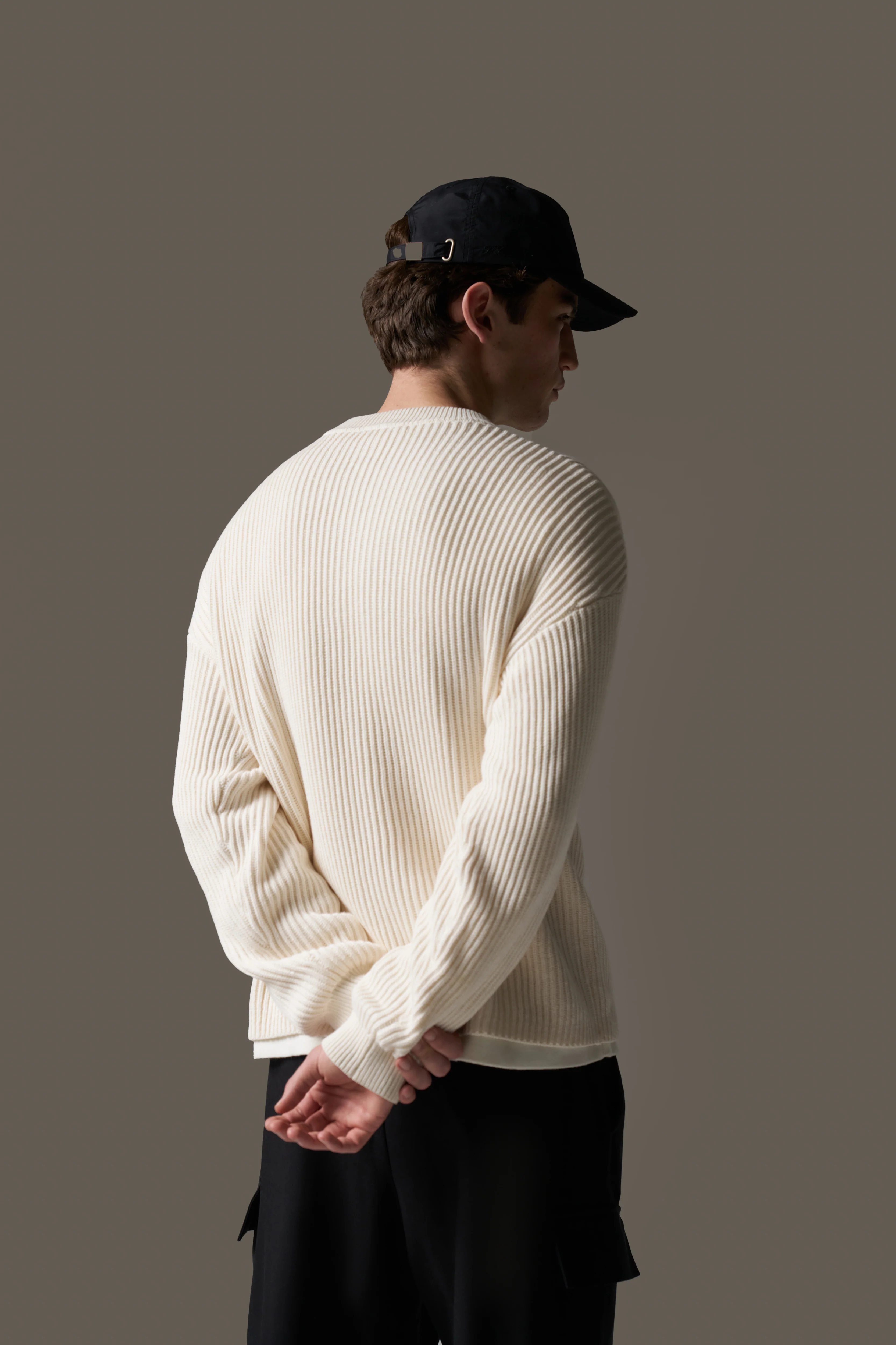 HEAVY WASHED RIBBED KNIT CREW - STONE