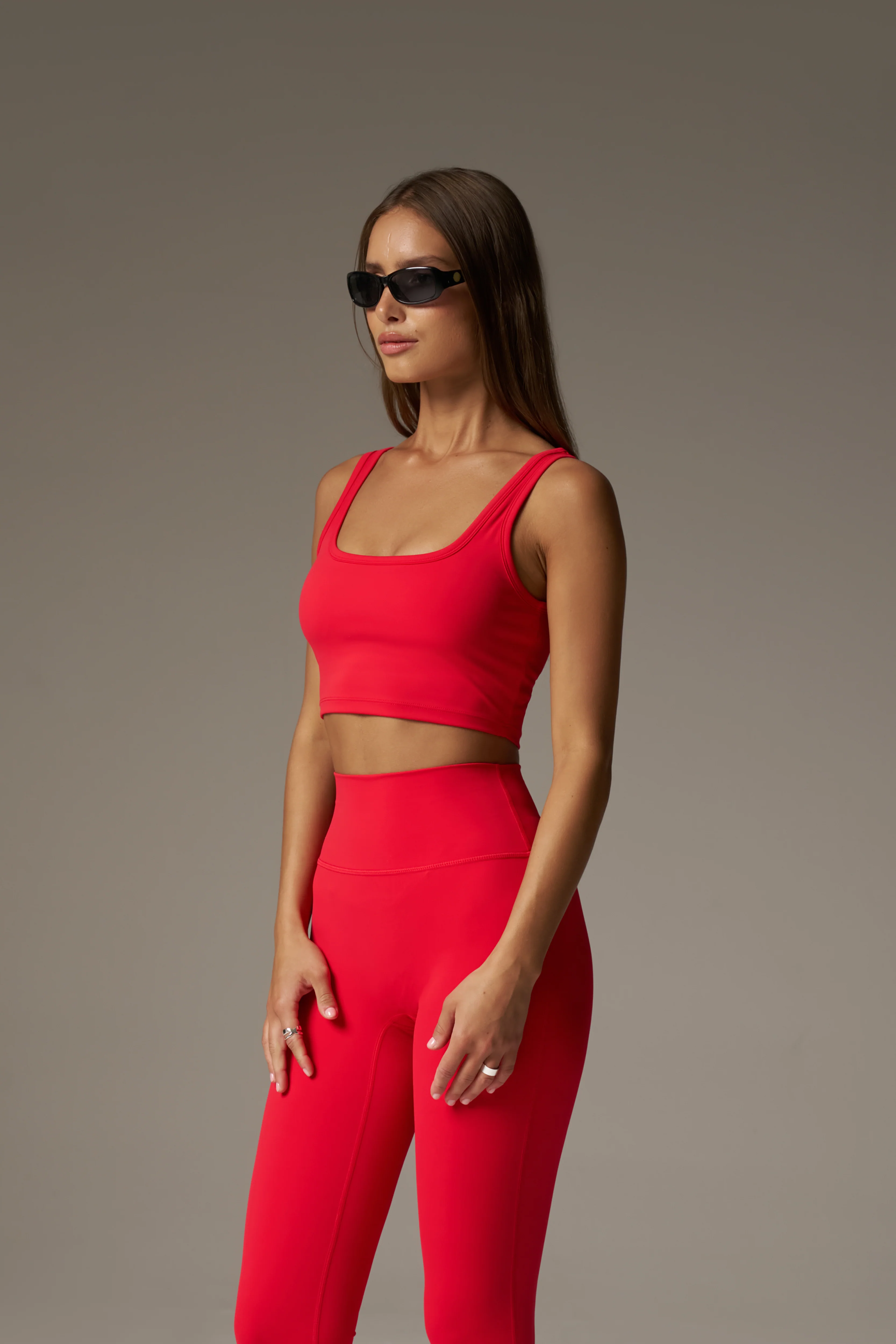 SCULPTING STRETCH EMBLEM SPORTS BRA - RED