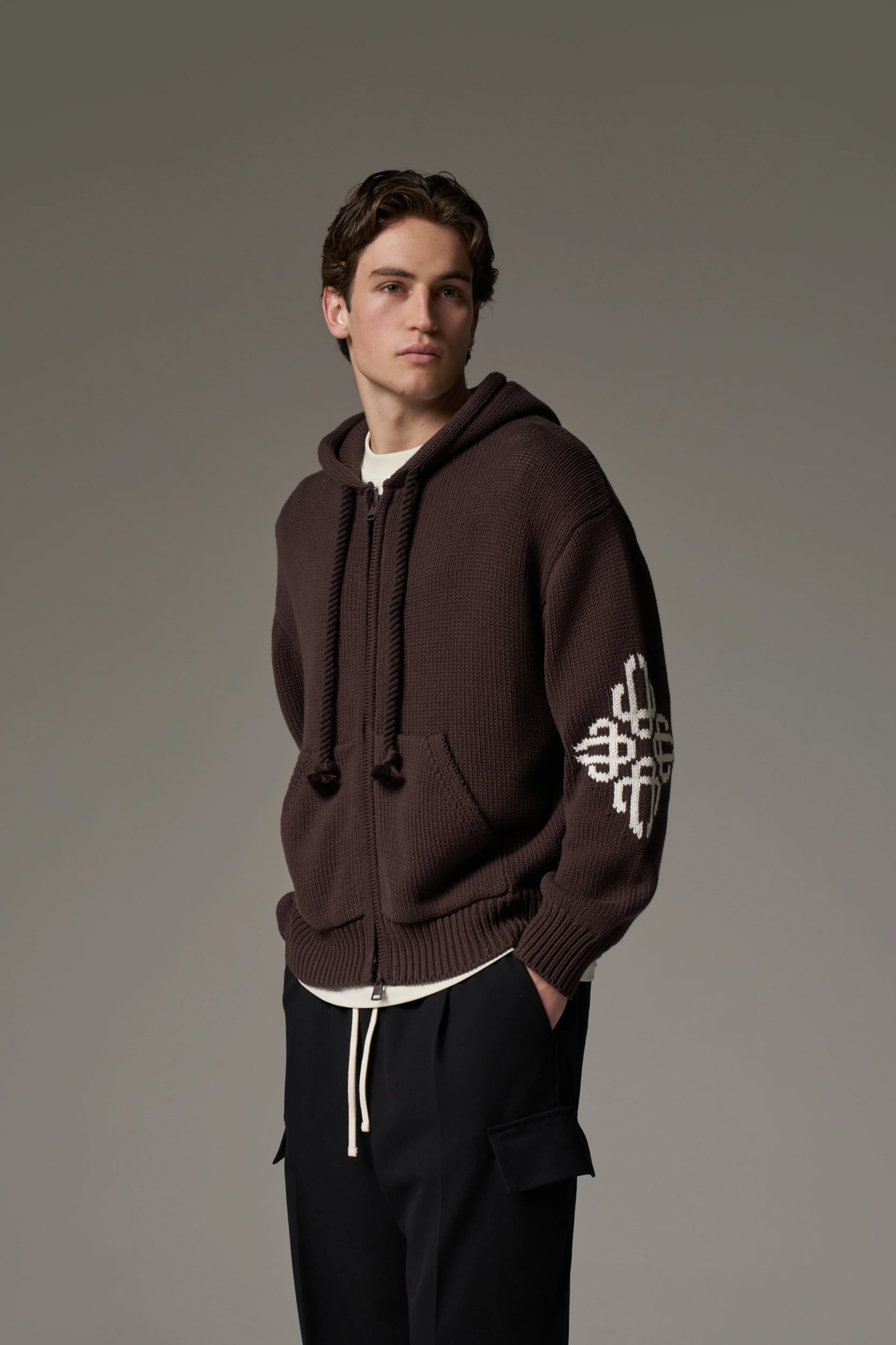 CHUNKY KNIT EMBLEM ZIP THROUGH HOODIE - CHOCOLATE