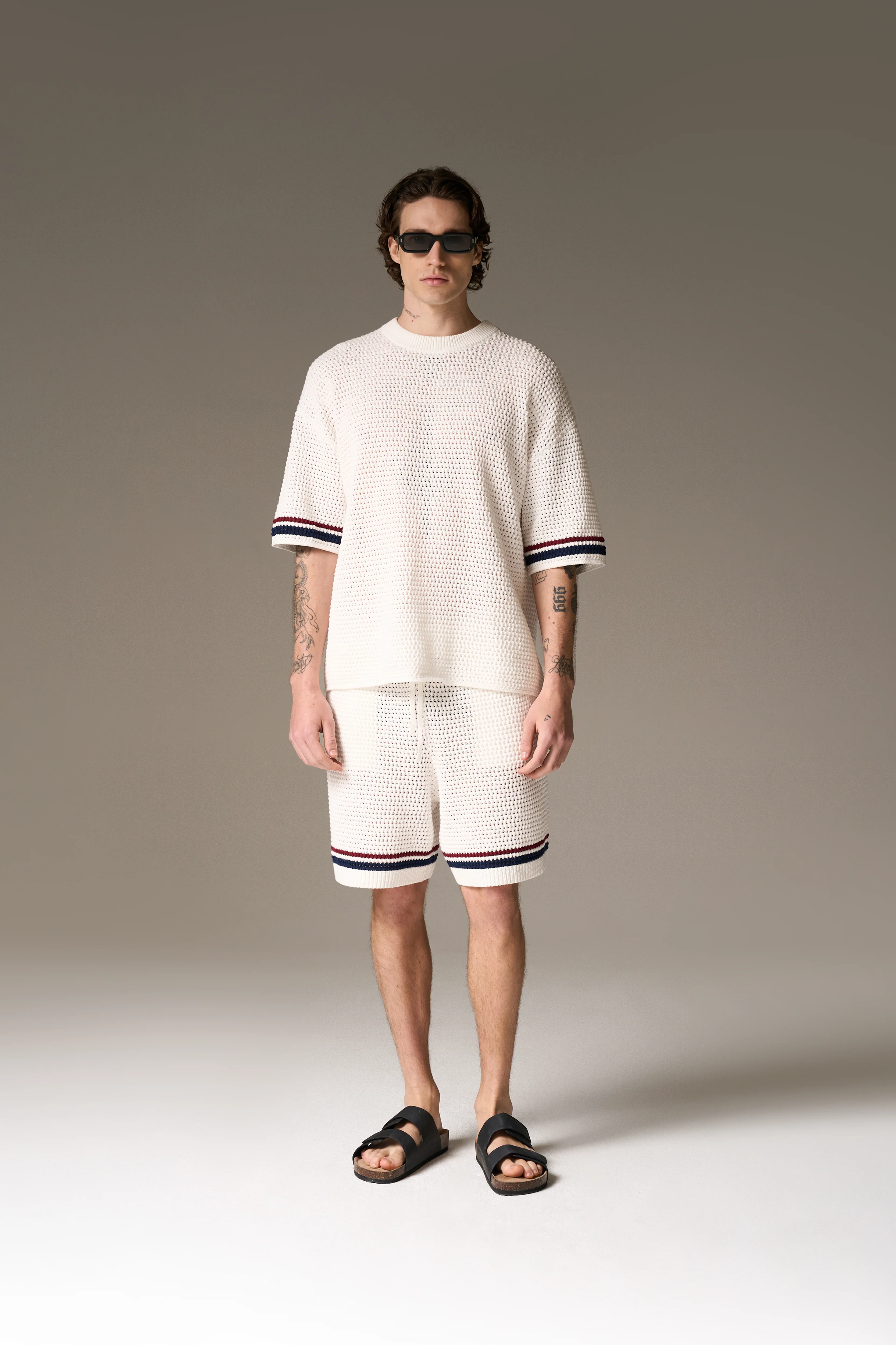 STRIPE CROCHET KNIT T-SHIRT - BURGUNDY