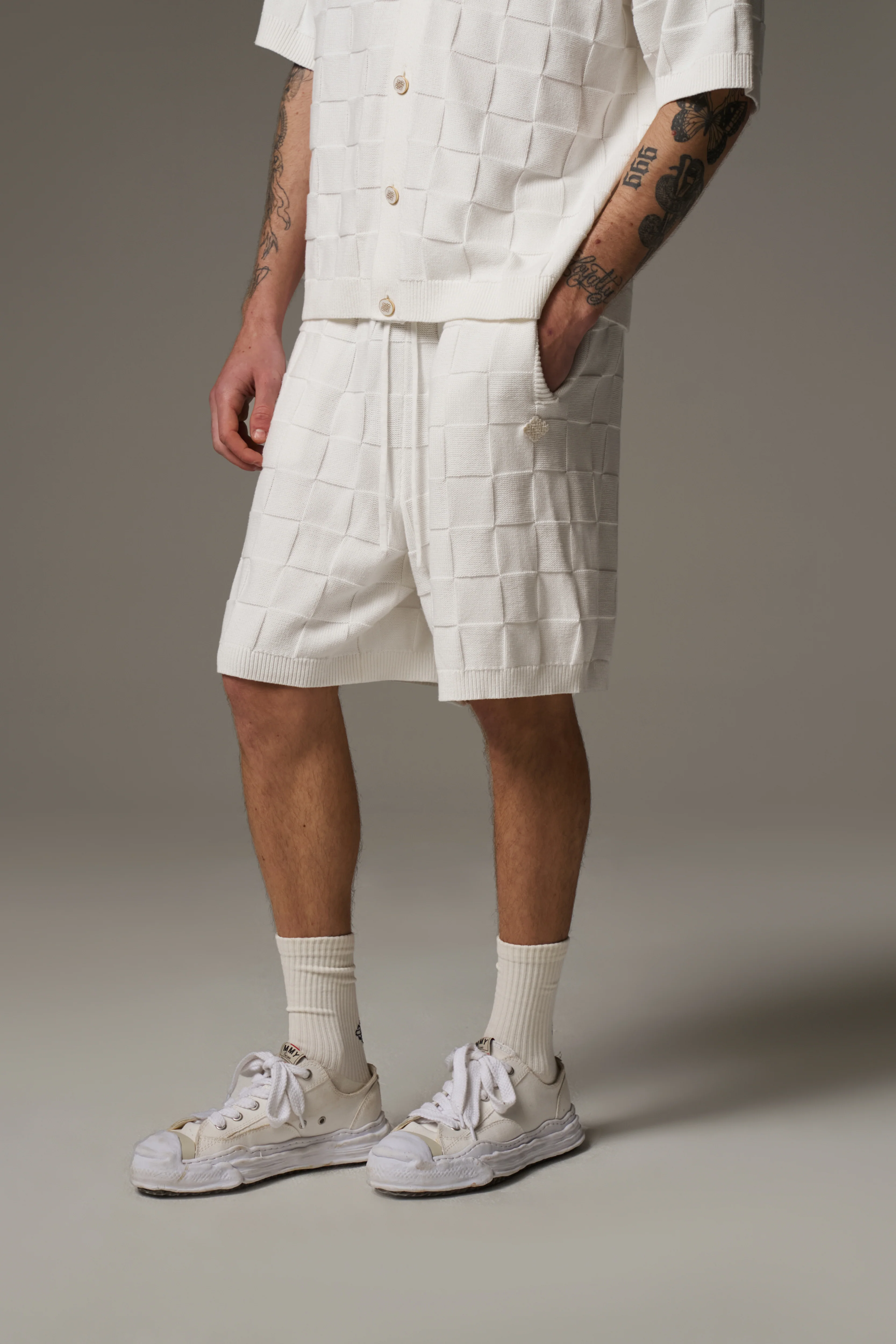 CHECKERBOARD KNITTED SHORT - OFF WHITE